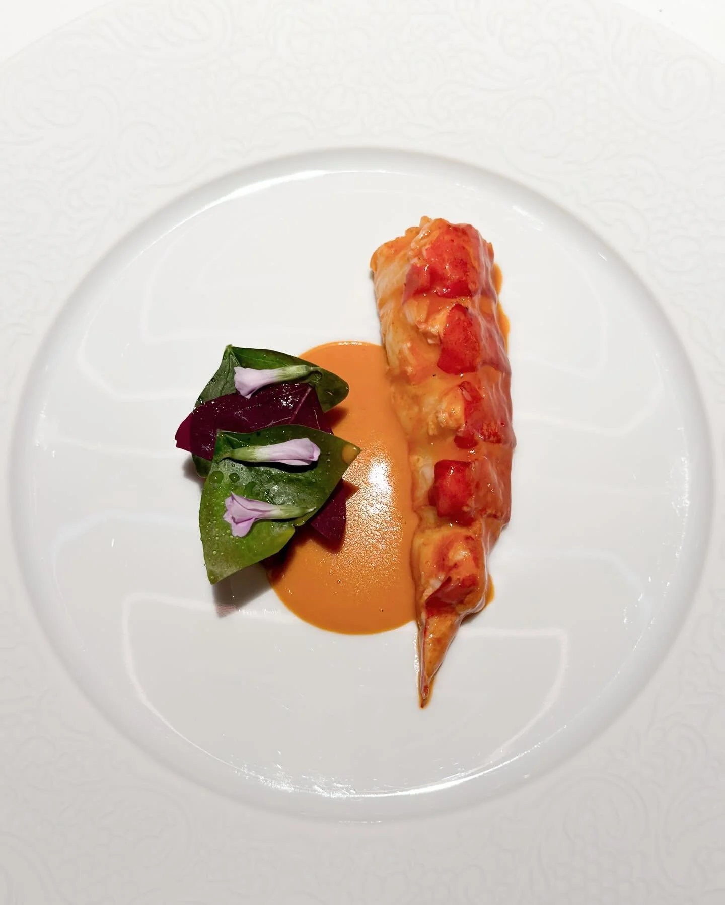 Lobster tail, smoked chili jam, tomato moilee, tomato XO. At three-Michelin-starred Tr&egrave;sind Studio in Dubai. 
&mdash; 
#lobster #tresindstudio #himanshusaini #threemichelinstar #troisetoiles_dubai @tresindstudio