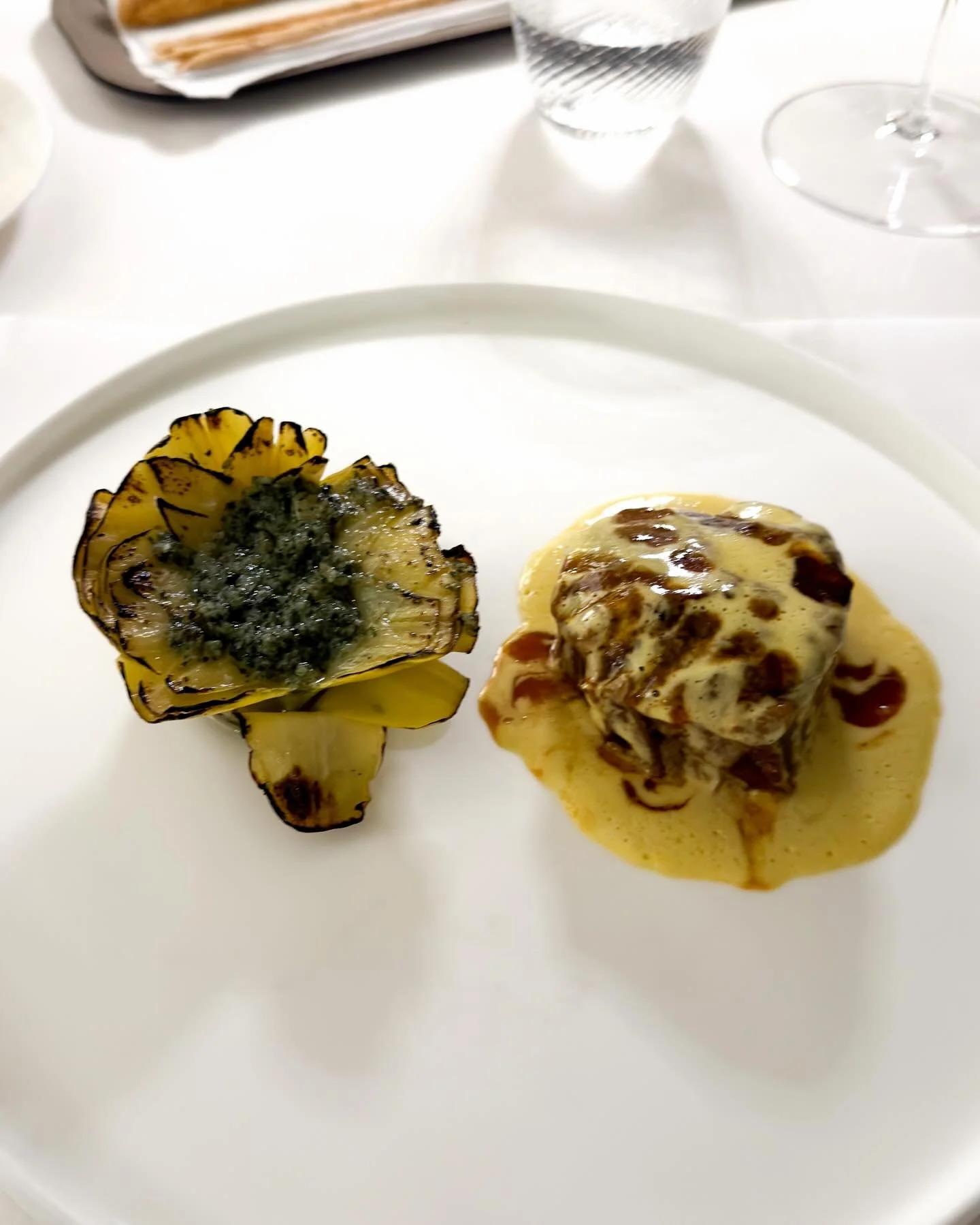 Braised veal cheek with artichoke. At three-Michelin-starred @davottrioristorante in Brusaporto, Italy.
&mdash; 
#threemichelinstars #enricocerea #troisetoiles_italy