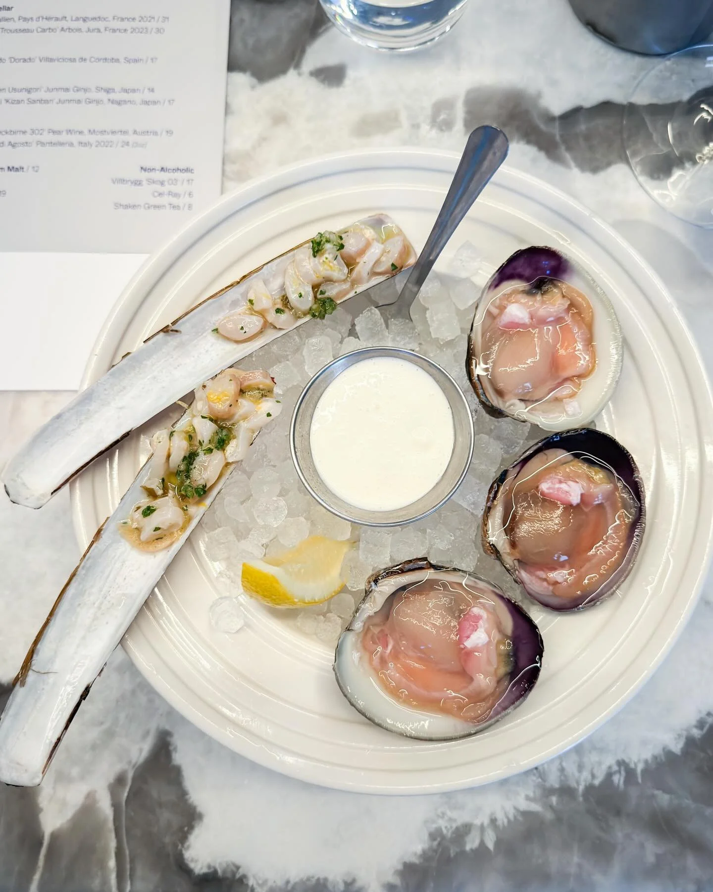 Countneck clams, razor clams. At seafood restaurant @penny_newyork. 
&mdash; 
#pennynyc #troisetoiles_ny