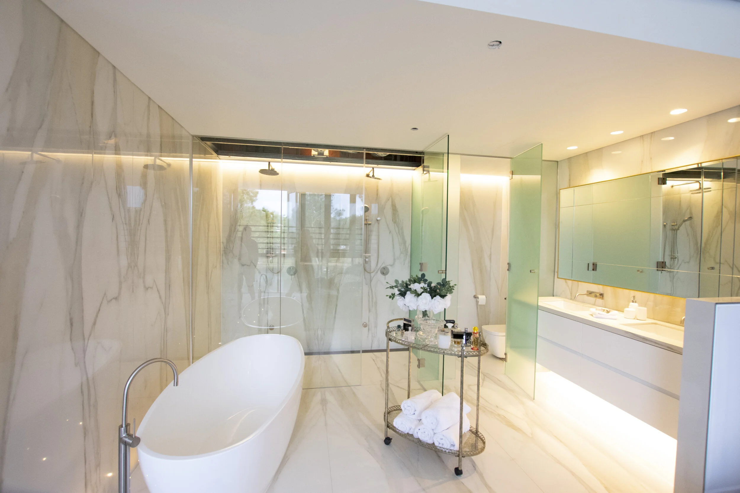 Bm-tiling-group-large-format-tiles-bathroom.jpg