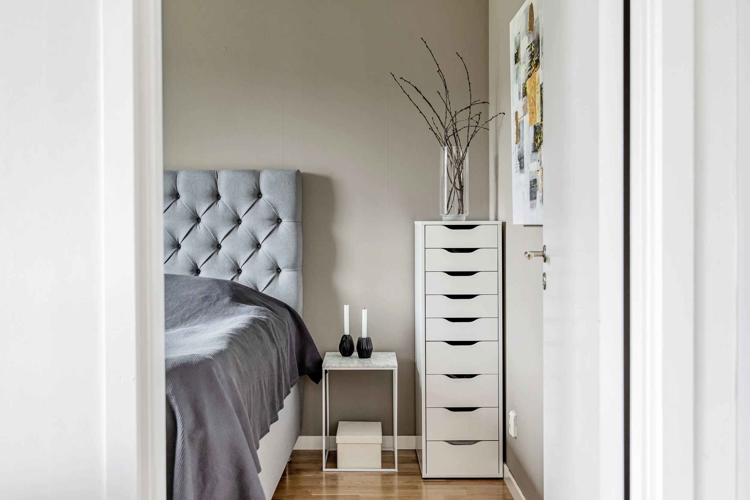 bedroom_real-estate_interior-photography_peter-strandberg_www.peopleandlifestyle.com.JPG