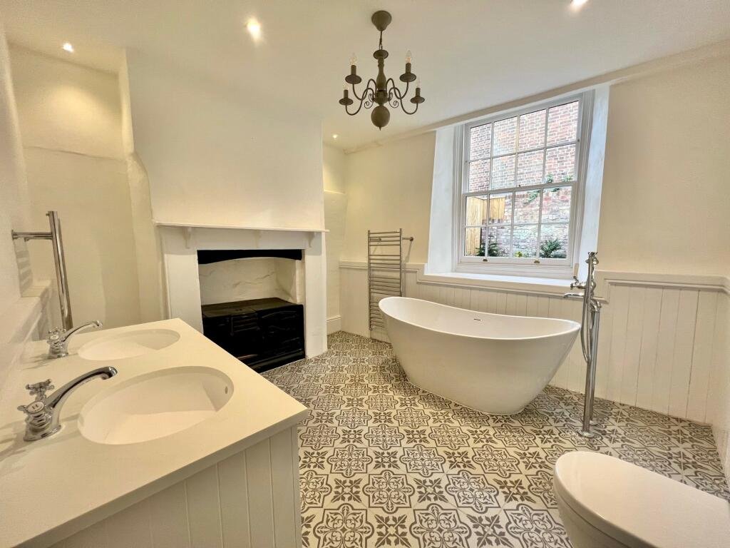 Bathroom - Finished.jpeg