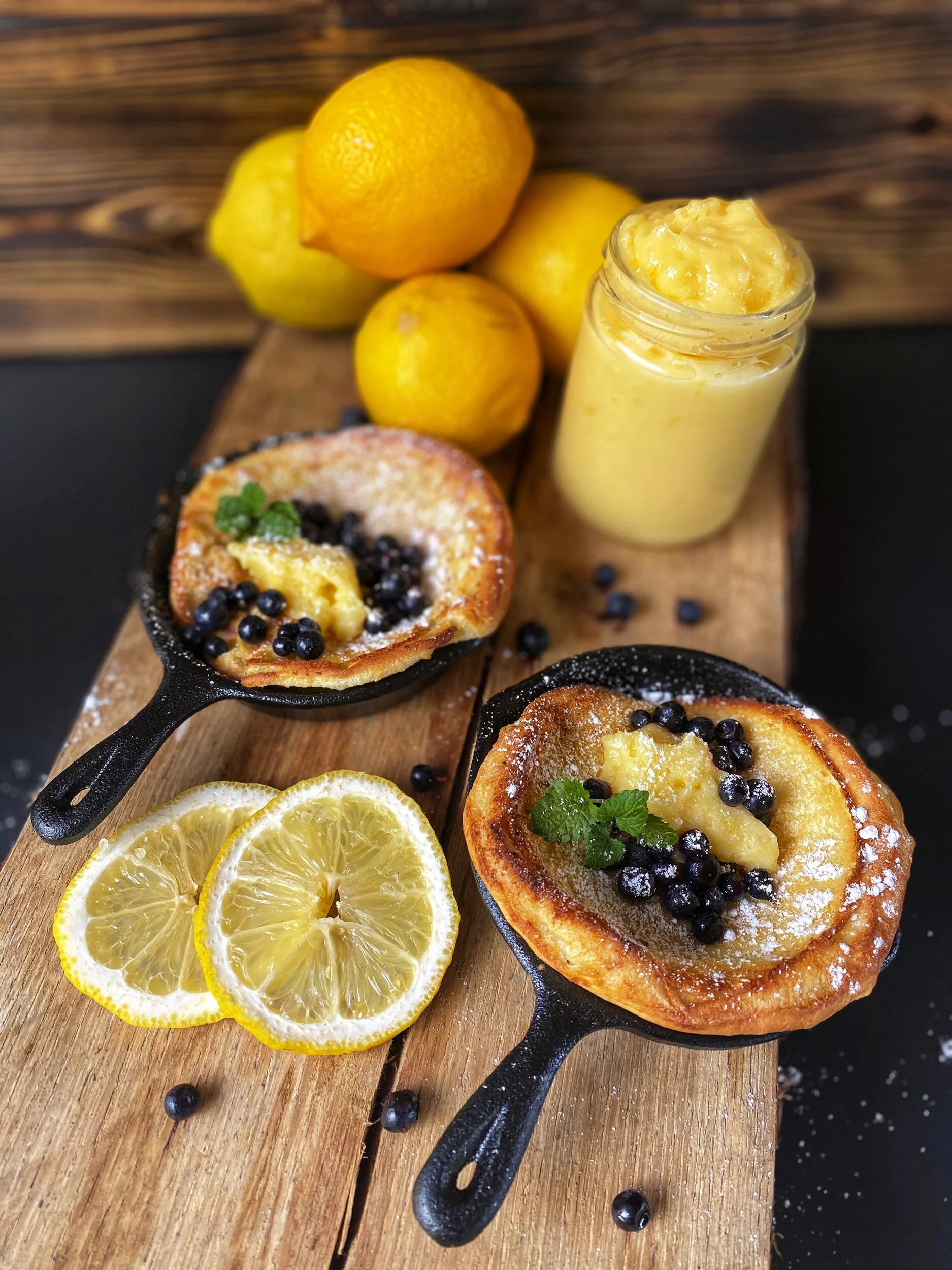 Dutch babies med lemoncurd och blåbär 