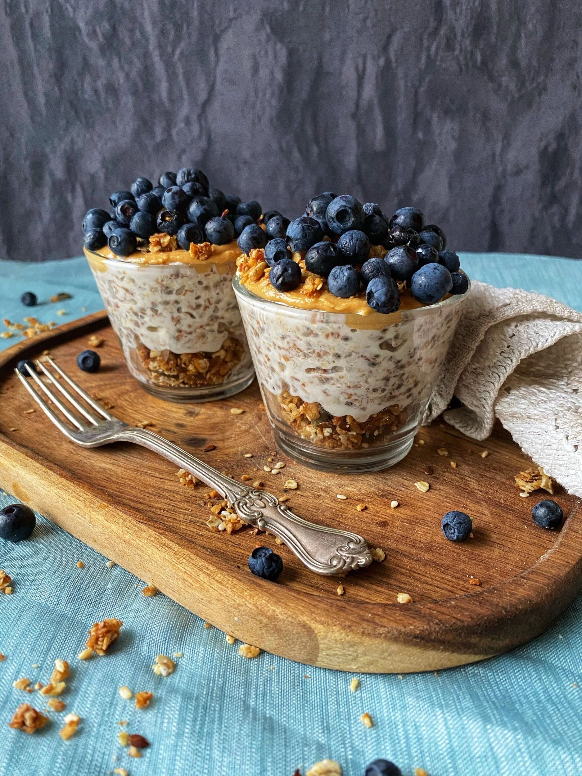 Overnight oats med blåbär och jordnötssmör 