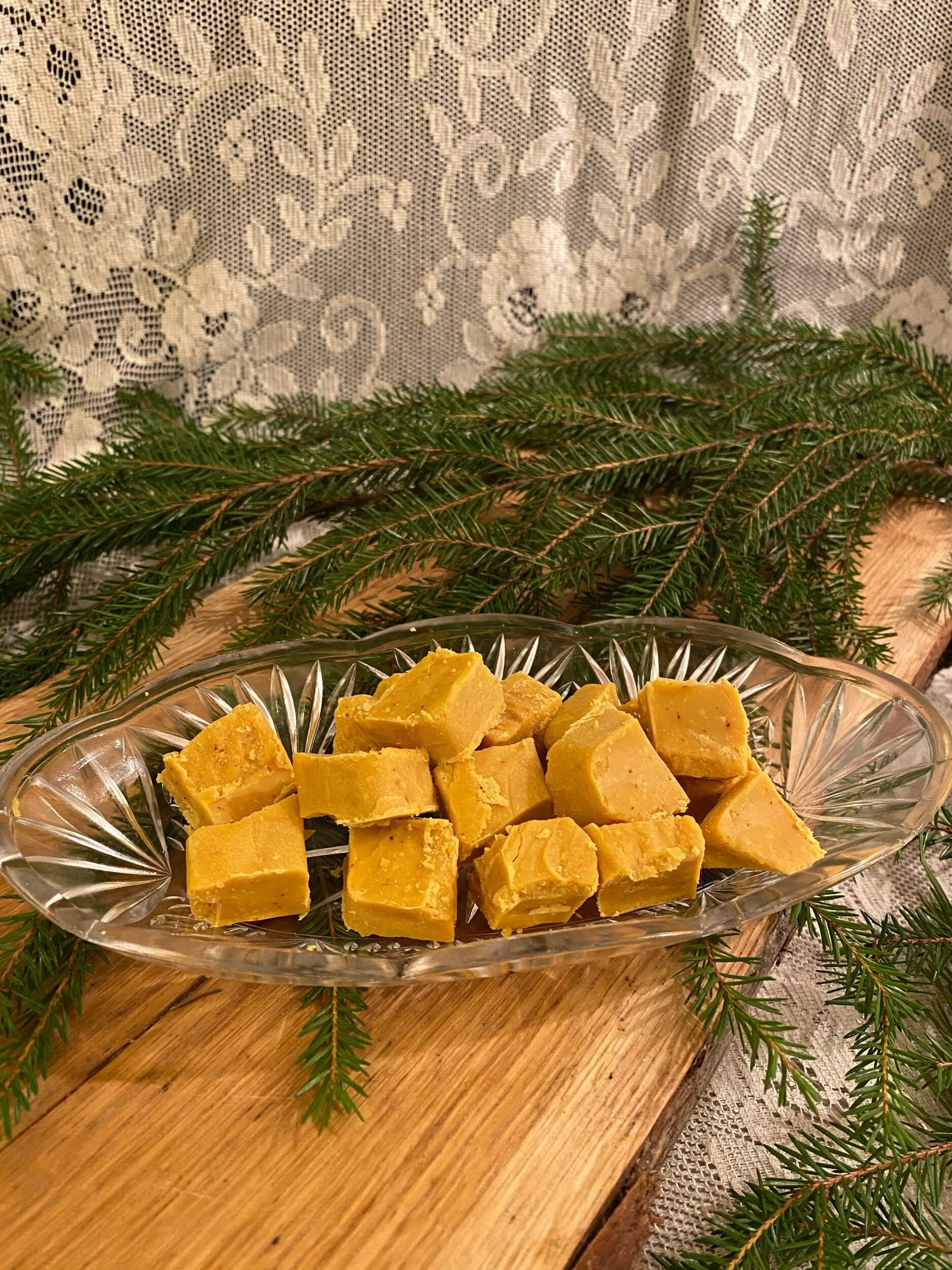 Saffransfudge med vit choklad 