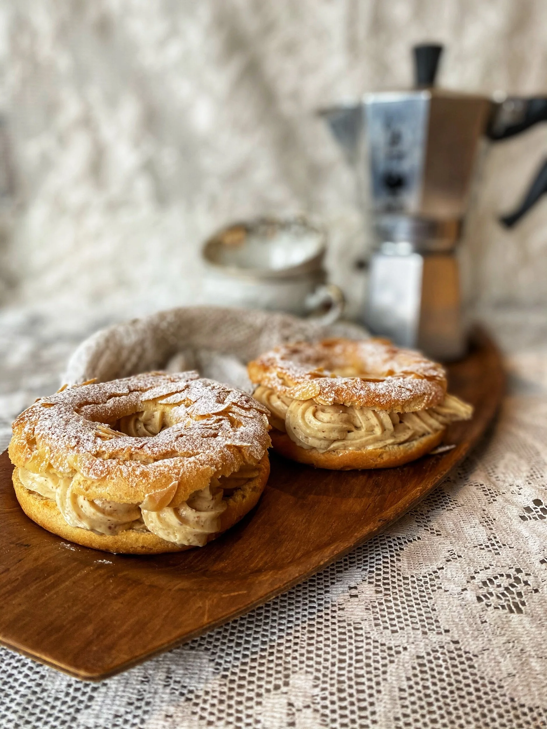 Paris-Brest fransk bakelse med pralinkräm