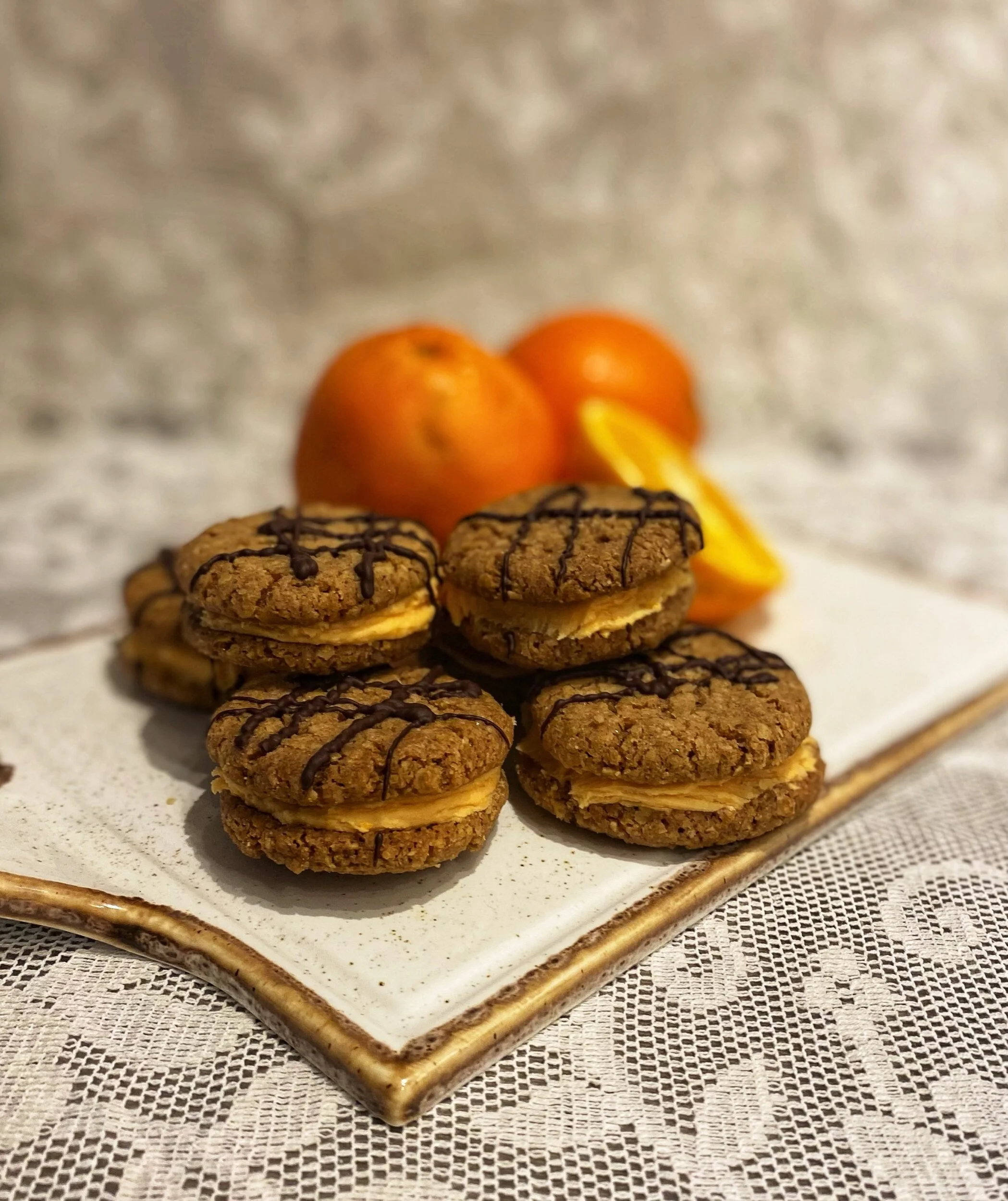 Havrekakor med apelsinsmörkräm 