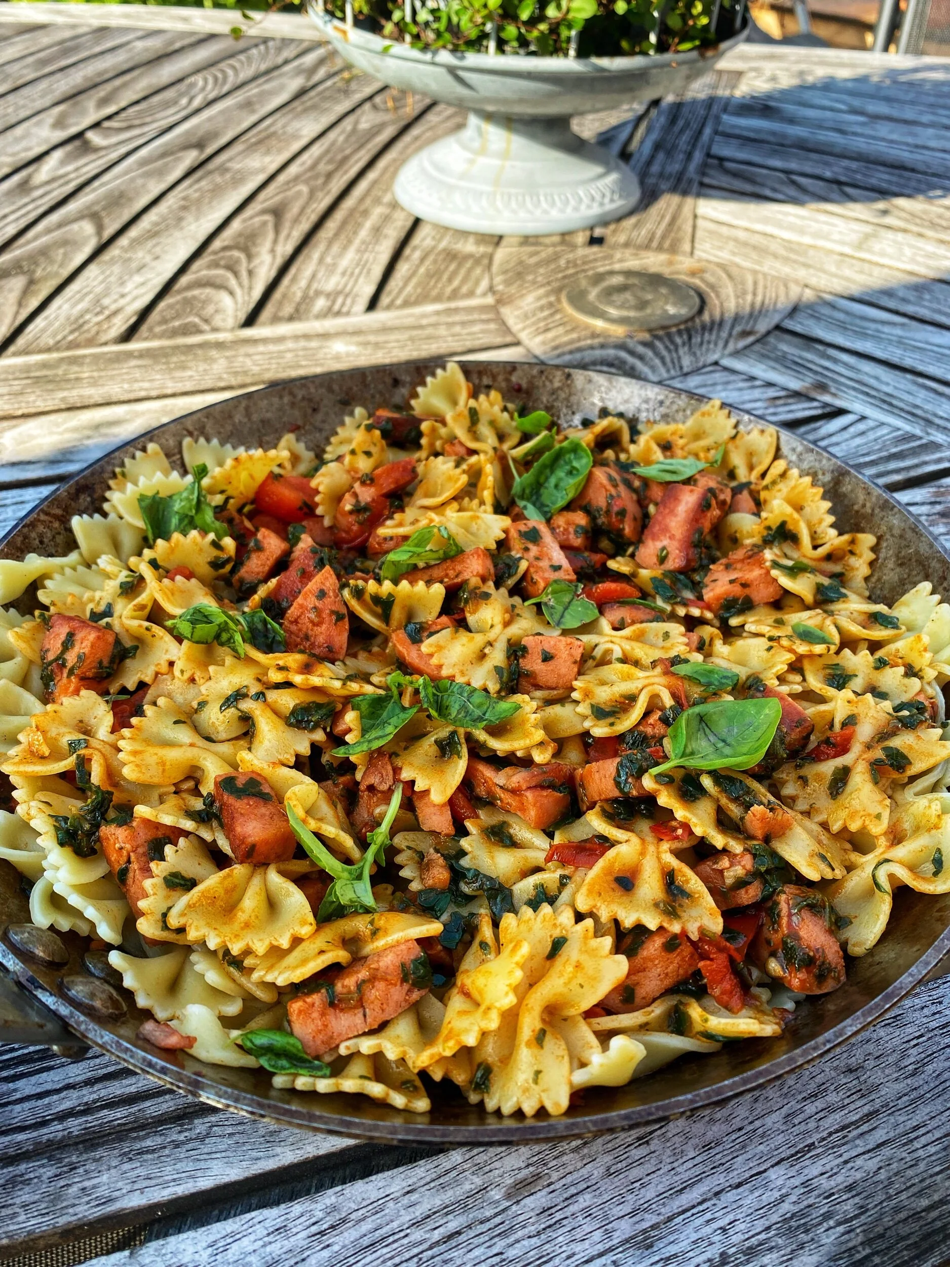 Pasta med spenat och korv 