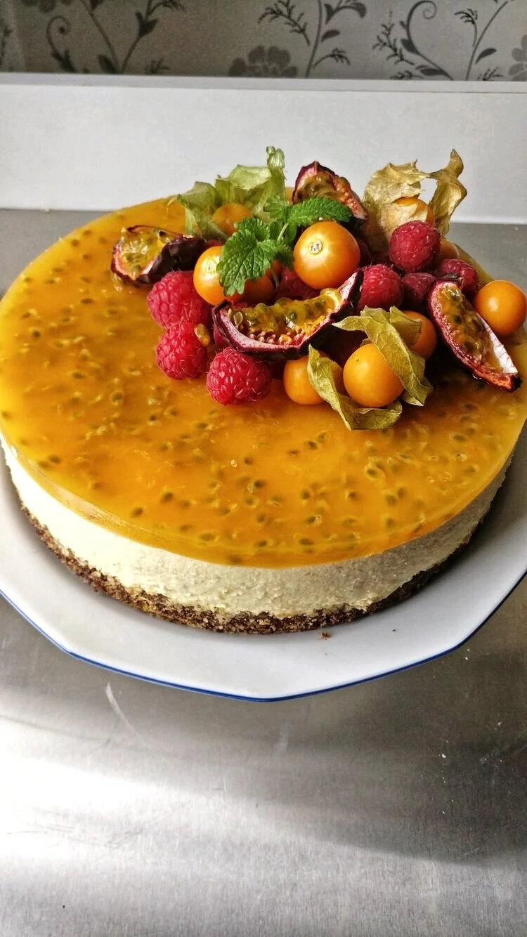 Passionsmoussetårta med mango och choklad 