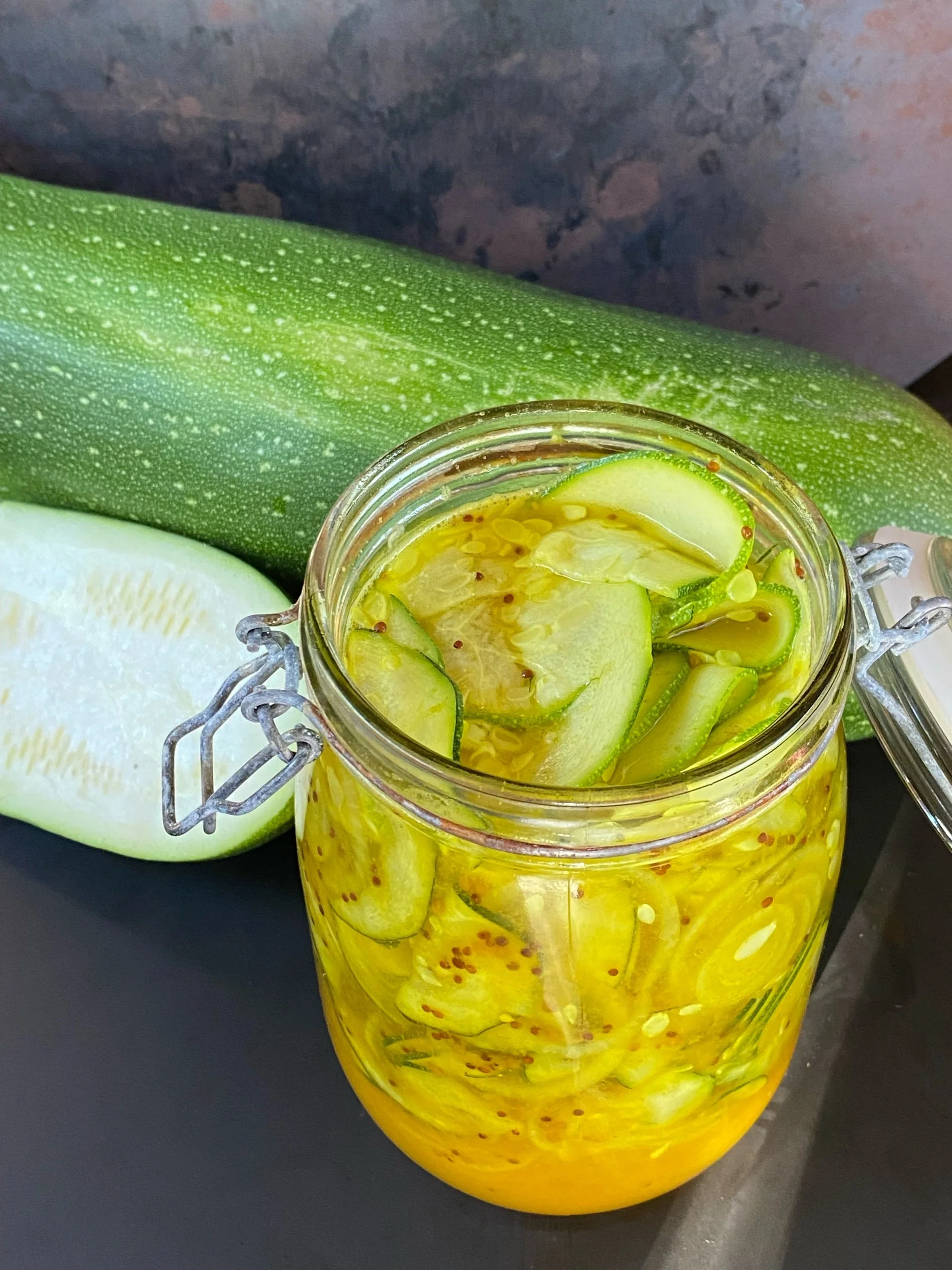 Zucchini pickles 