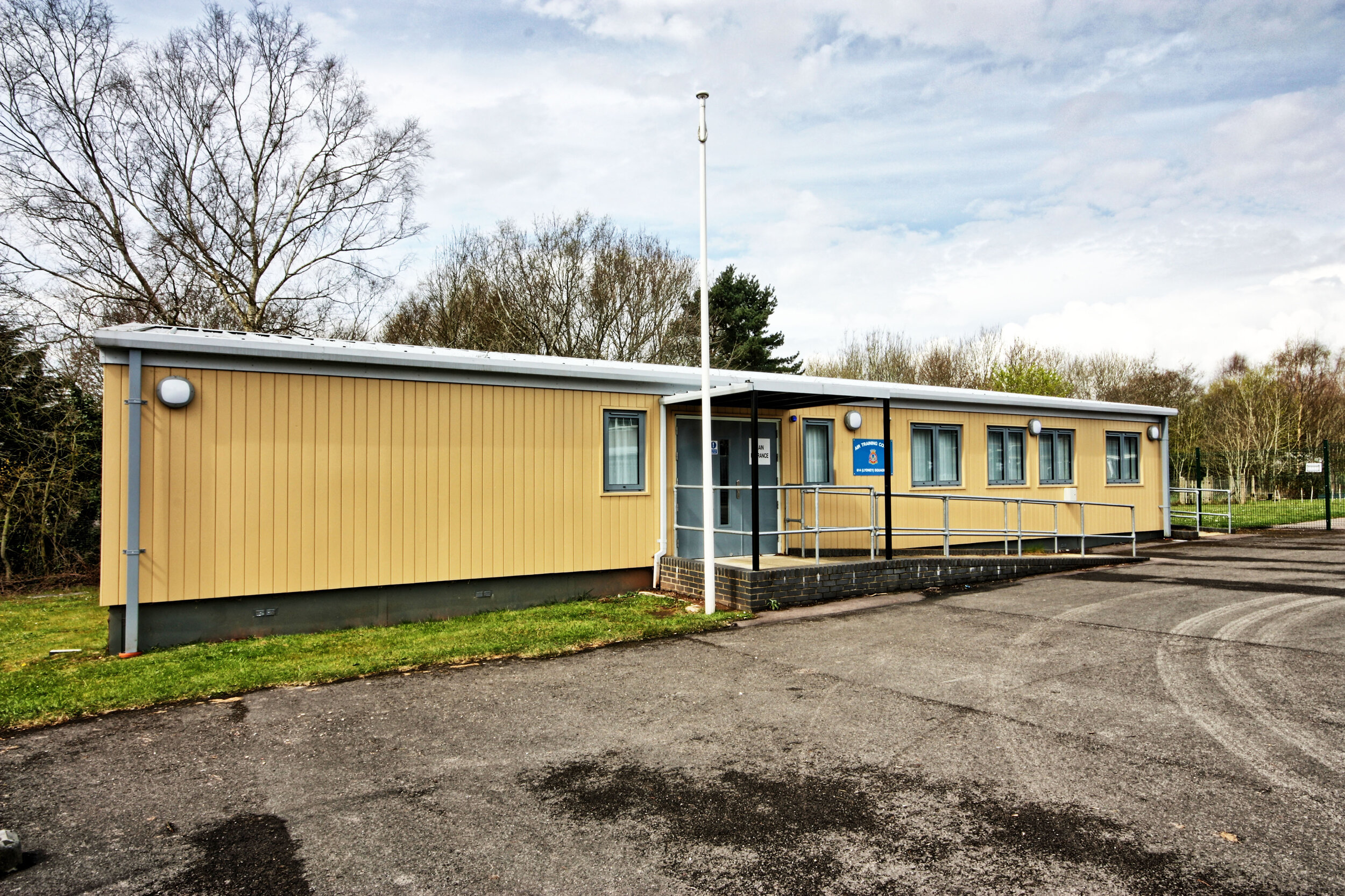 LYDNEY_03.jpg
