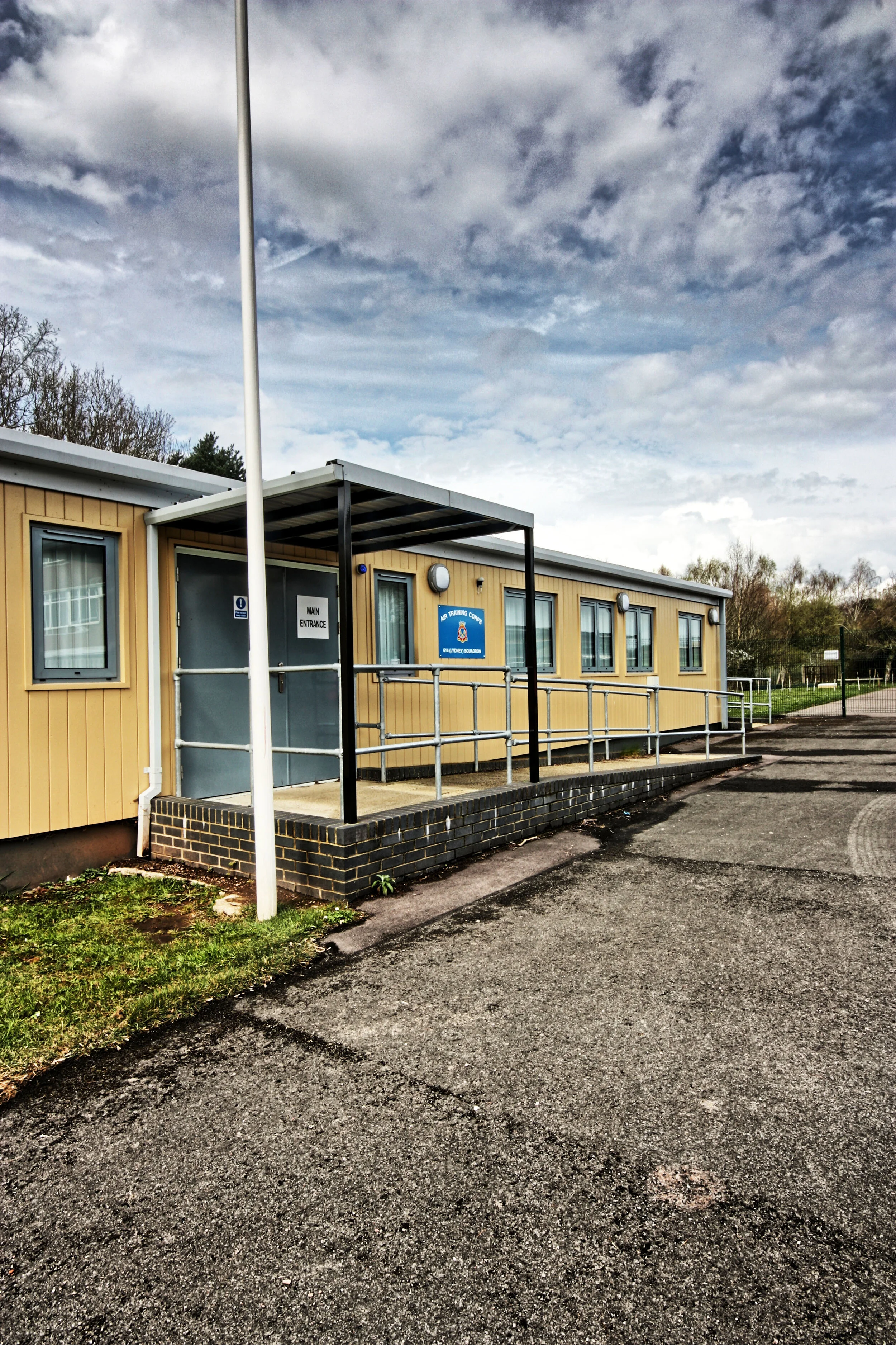 LYDNEY_06.jpg