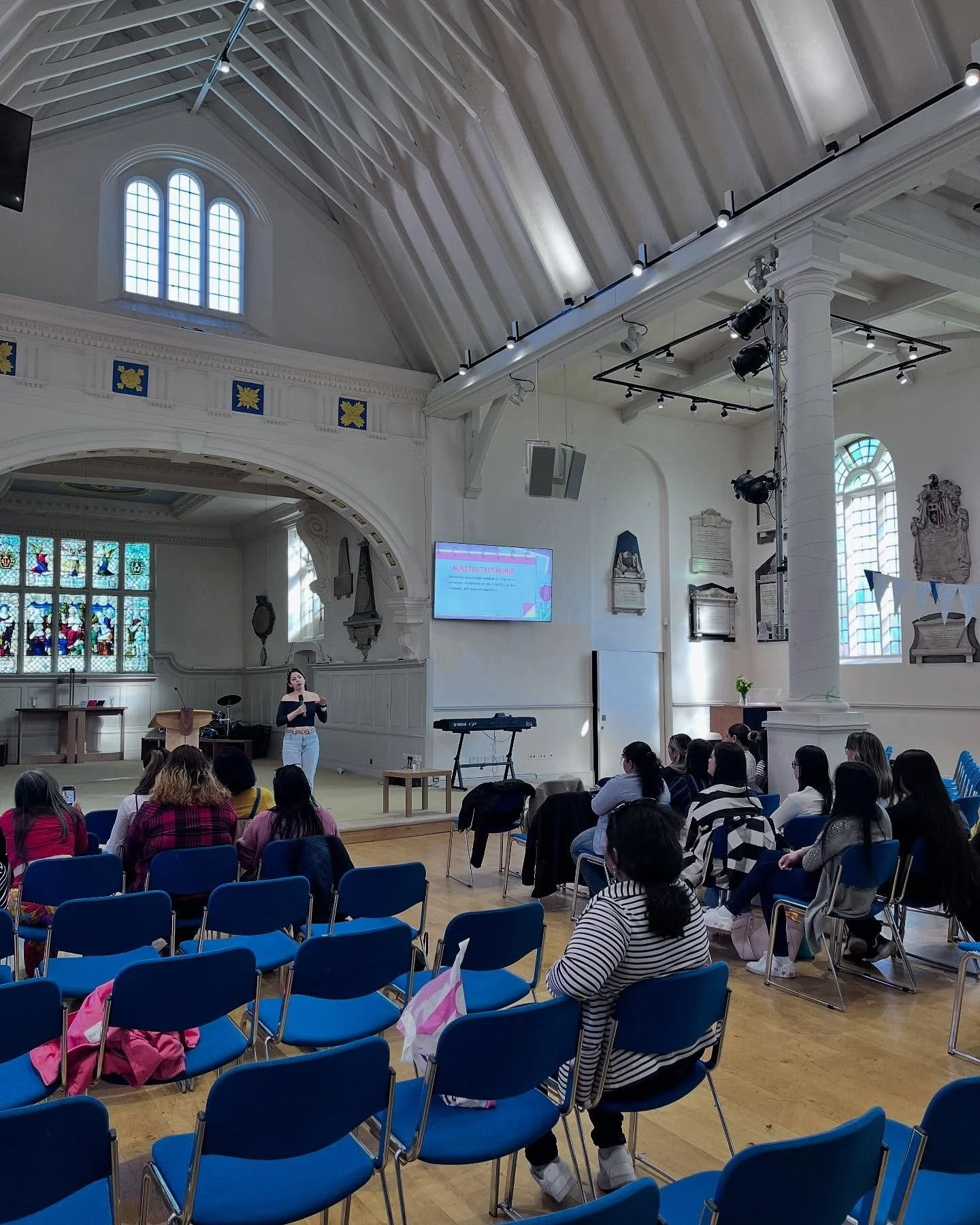 Un tiempo de reflexi&oacute;n y bendici&oacute;n hoy en @stnicschurch donde El Se&ntilde;or nos record&oacute; que nuestra vida es un testimonio de su evangelio y celebramos el ser mujeres 🙏🏽🙌🏽💐

Gracias a todas las que pudieron estar, y especia