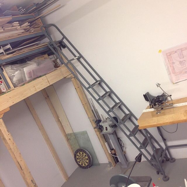 Building a new art studio.  Rolling ladder and storage loft 👍✔️