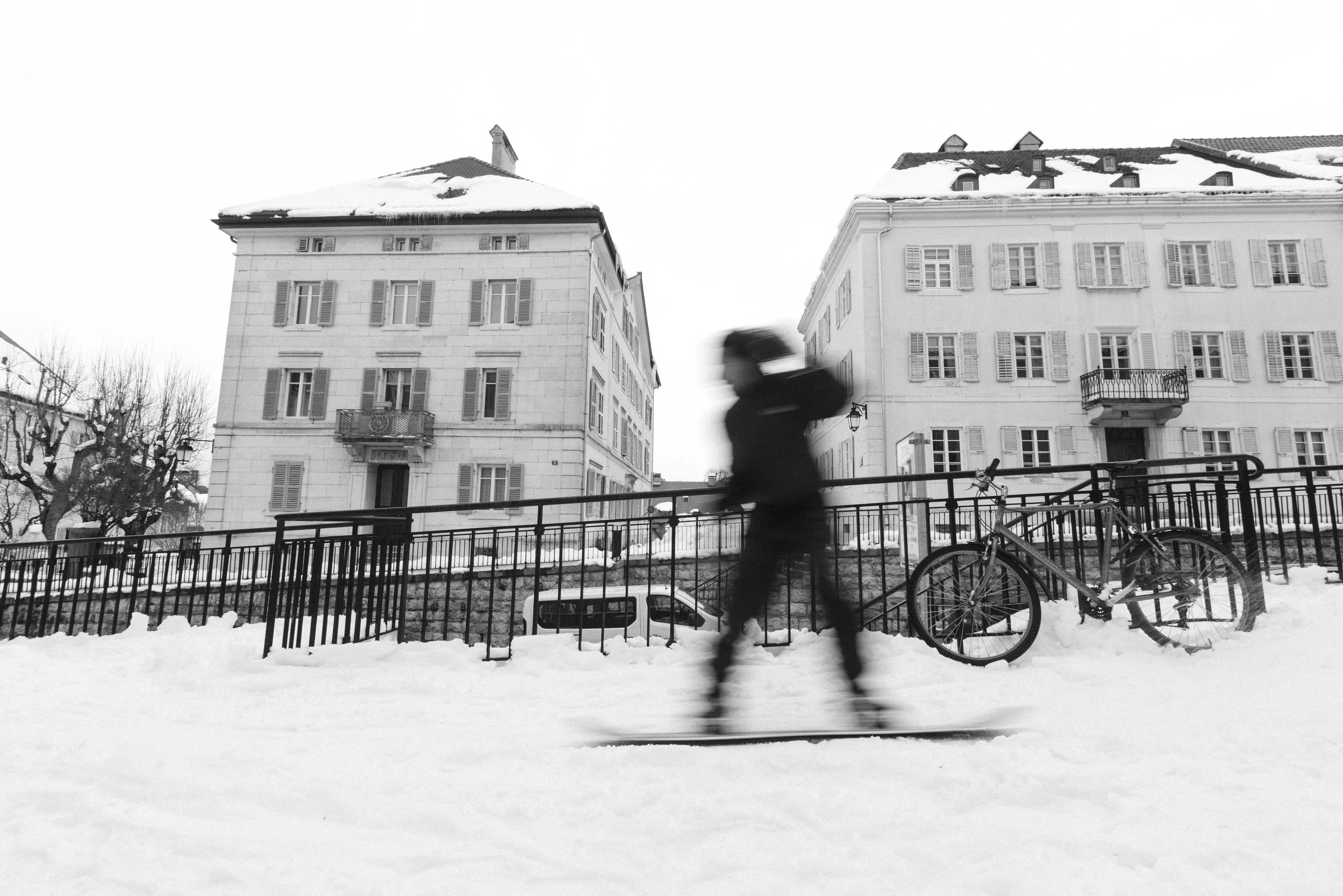 Salaz_High Standard_freestyle_street_snowboardJosh Kempinaire.jpg