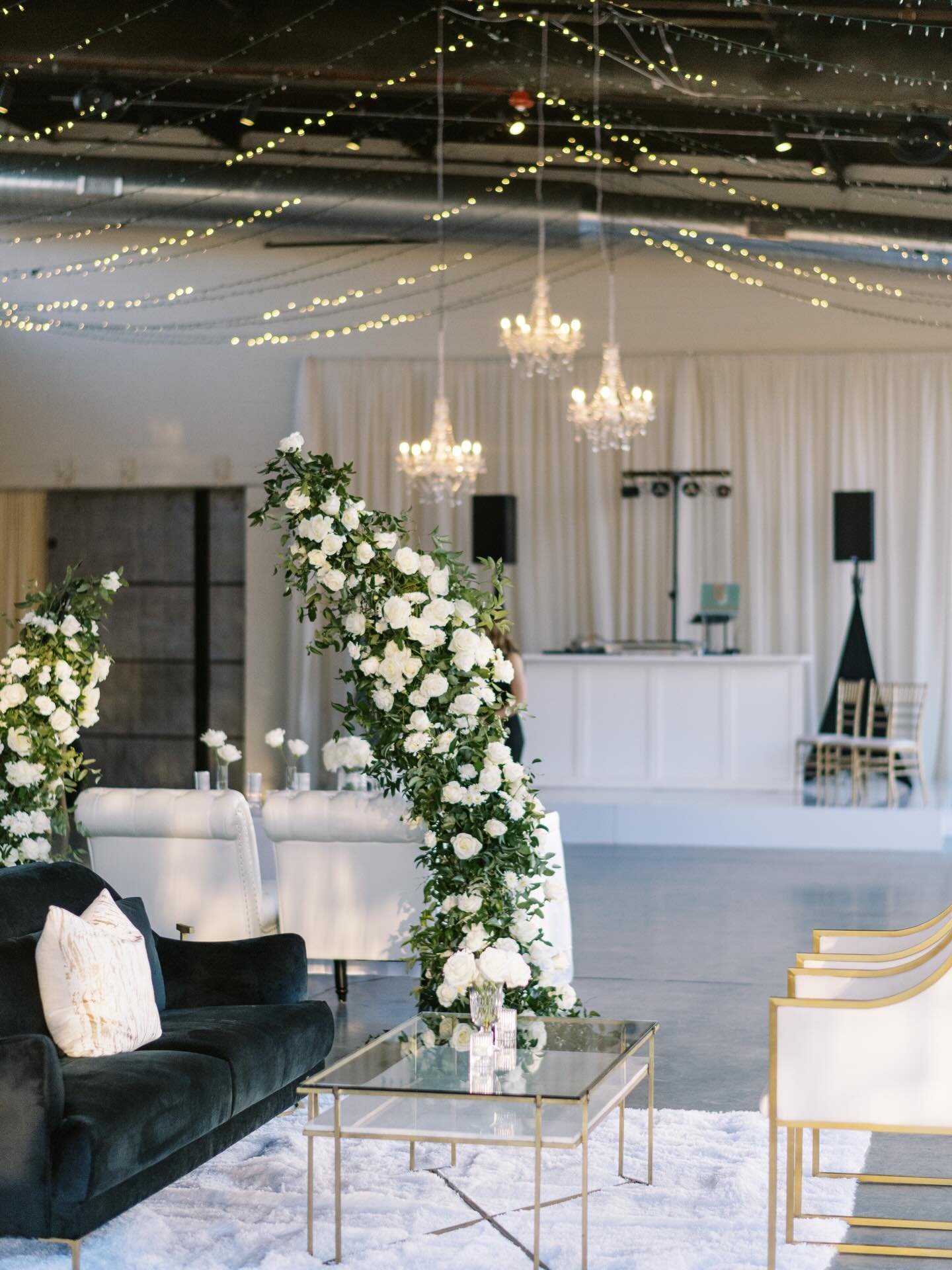 2026 is here! Another year of making magic for our wonderful couples. We can&rsquo;t wait to see what&rsquo;s in store. 

Photo: @katelynvphotography 
Rentals: @a_design_decor @bryantsrentall @eventswithdesign @canvas_event_furniture 
Floral: @blooms