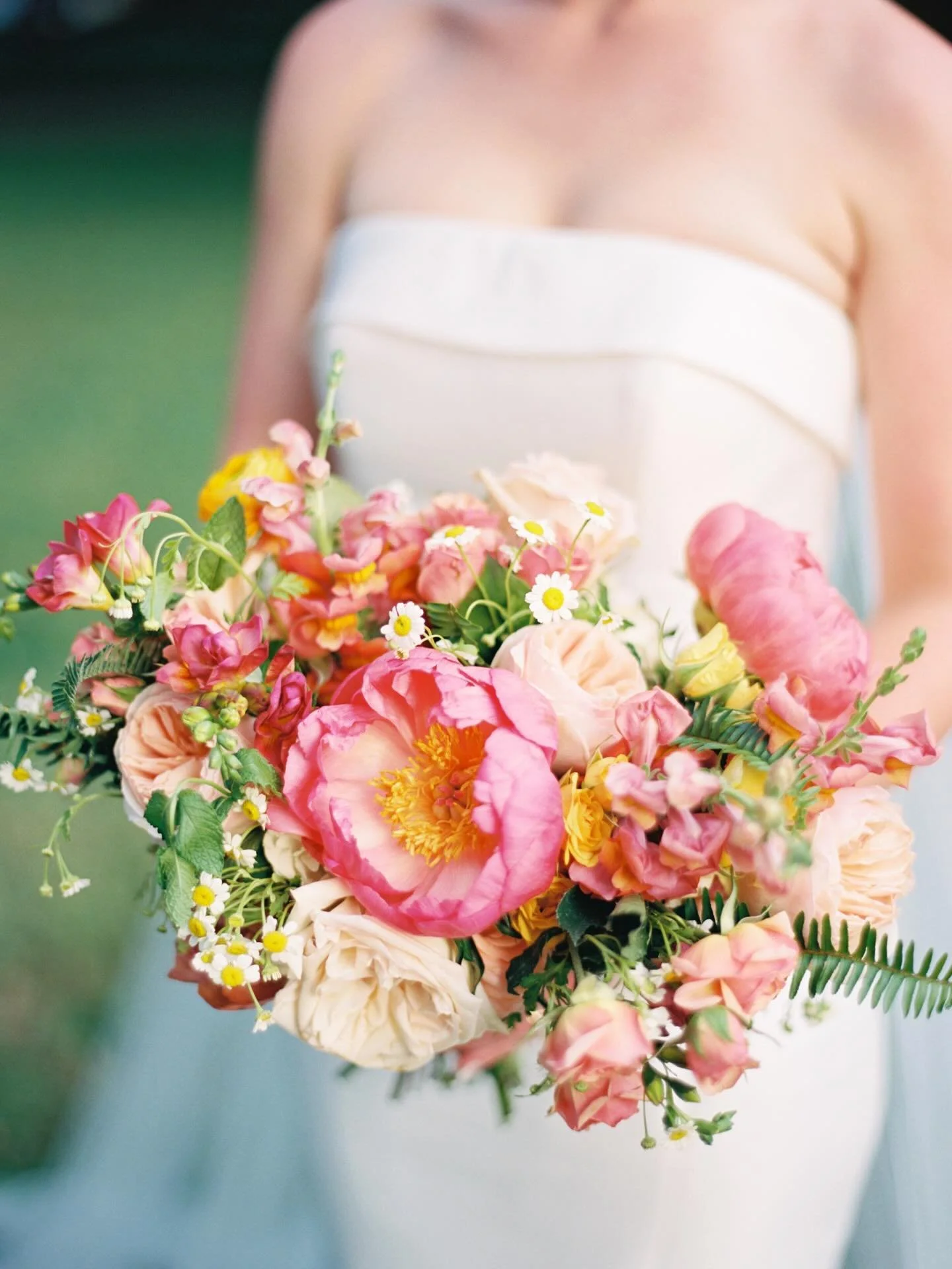 Day 574 of ice in Lexington has us dreaming of springy, bright bouquets! 💐