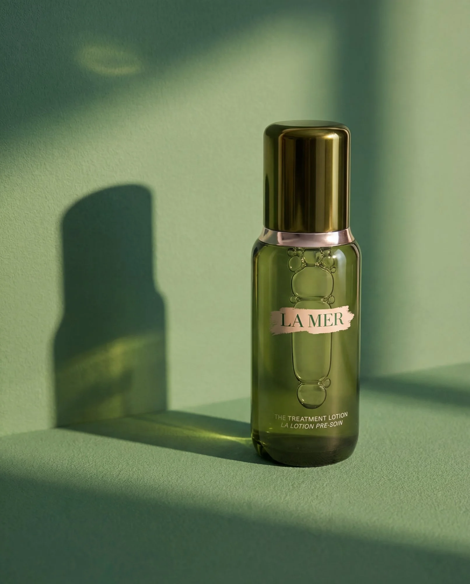 weavy-PACKSHOT COSMETIC APP-2026-01-06 at 12.37.55.jpg