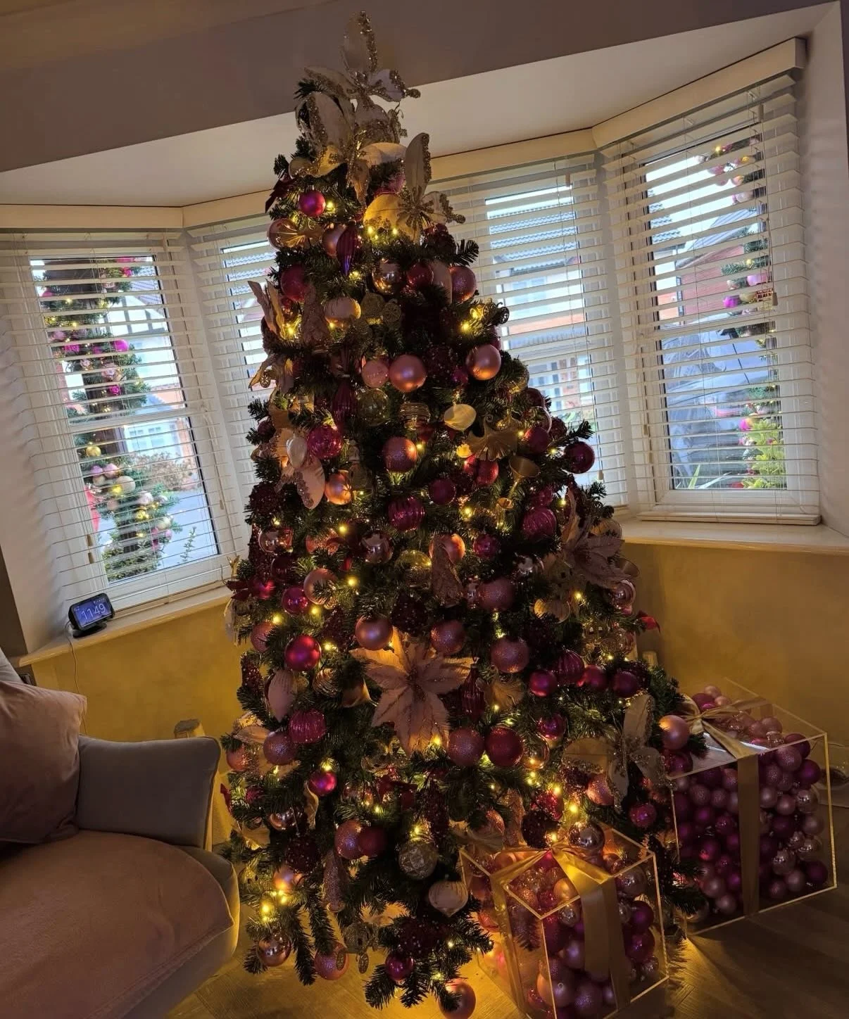 Beautiful pink and girly for this lovely family! Complete with our brand new iridescent reindeer family.