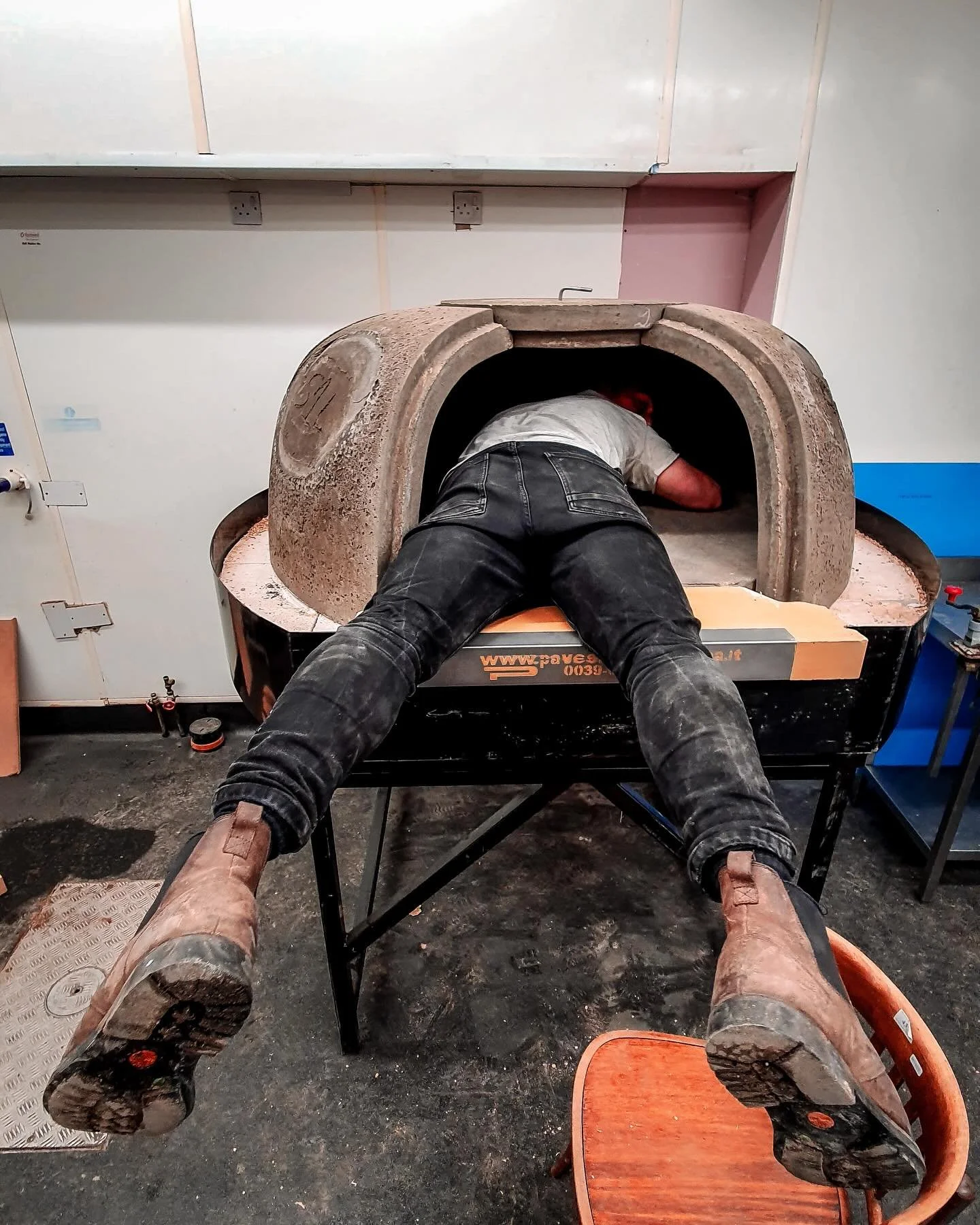 Over the next few a days, Coke Lane Pizza are rebuilding and improving the efficiency of the pizza oven, and we&rsquo;ll be having our staff xmas party. Here&rsquo;s how the week ahead looks:

Sun 04 Jan: Bar Open/No Pizza
Mon 05 Jan: Venue Closed 
T