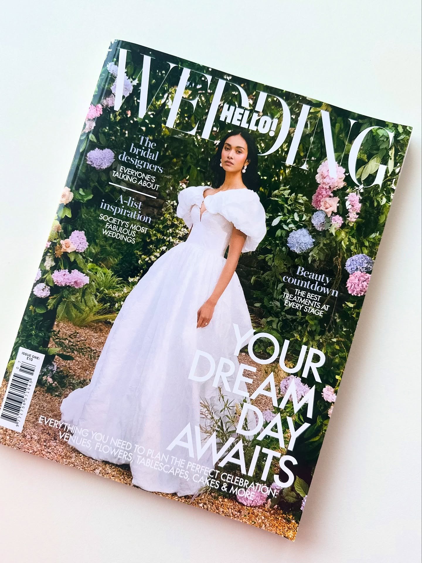 A pinch me moment 🤍

A few months ago I was contacted by the author @jadebeerbrides to be featured in the new @hellomag wedding issue, which admittedly I thought was a joke at first! 

Two of my cakes were selected for the piece, showcasing cakes fo