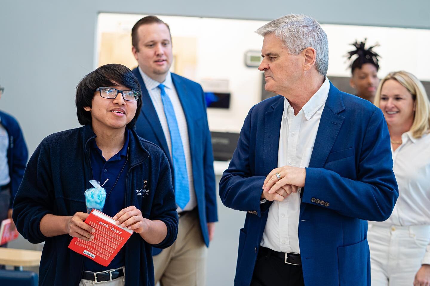We enjoyed touring and hosting a round table discussion with AOL founder @stevecase and a group of our student leaders.

He encouraged our students to persist through whatever roadblocks and setbacks there may be as they set forth on their respective