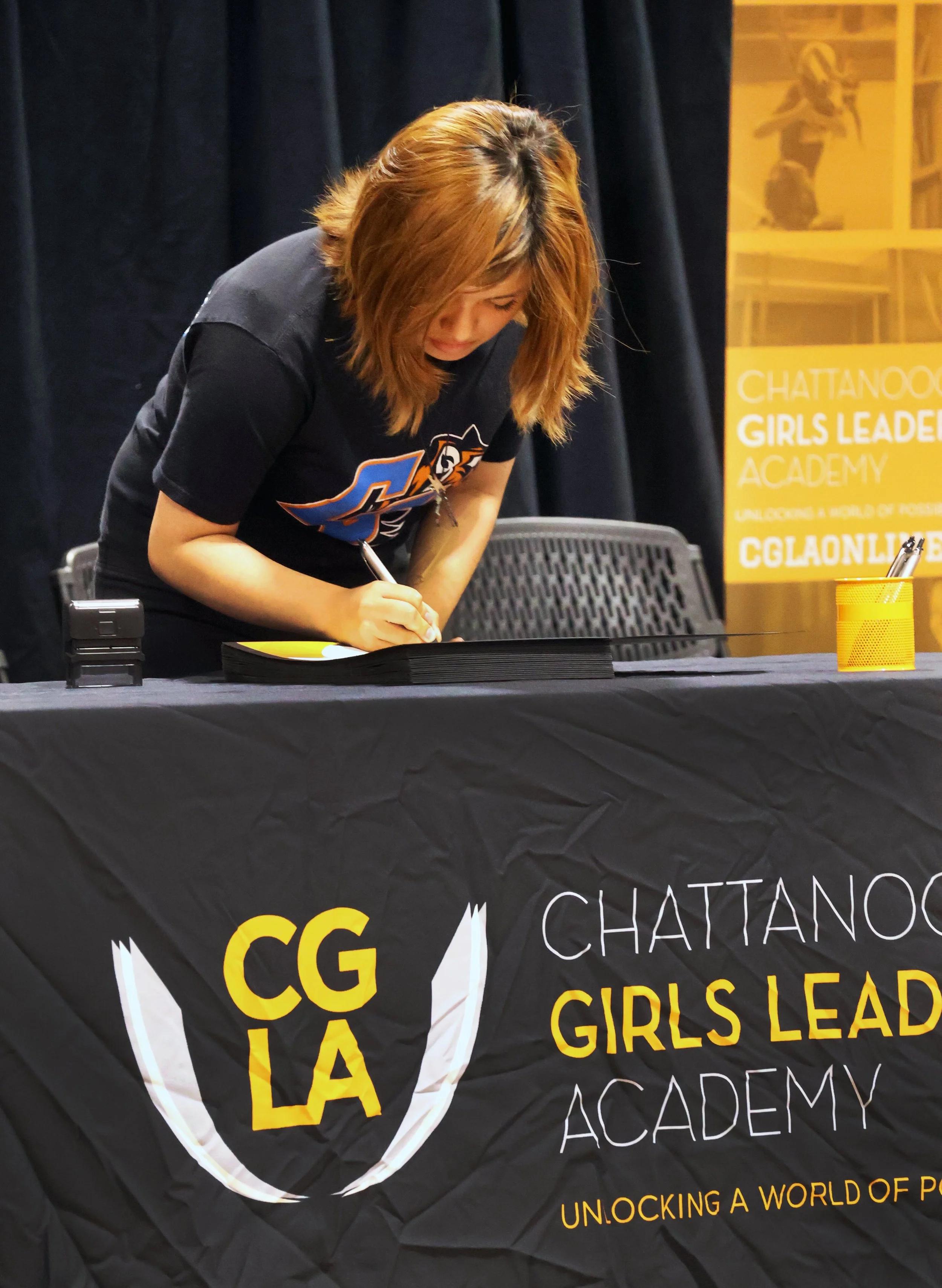 signing-day-5.jpg