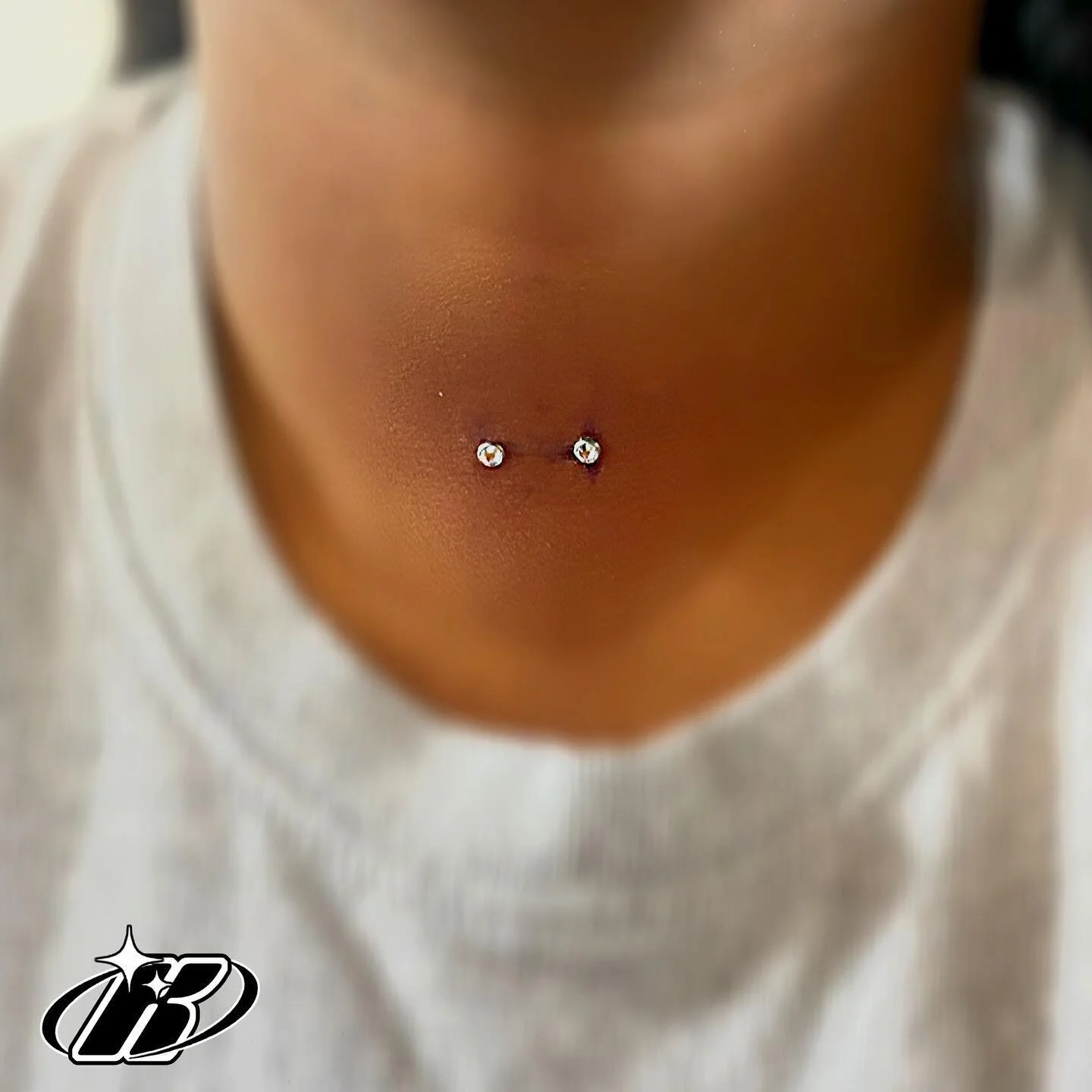 #NeckPiercing done with Titanium Surface Barbell. 

#piercings#piercing#pierced#bodypiercings#jewlery#piercedgirls#piercer#bodymods#bodymodification#bodypiercing#bodymods#bodyjewelry#dallaspiercer#dfwpiercing#texaspiercer#dfwpiercer 
#bodypiercer#dal