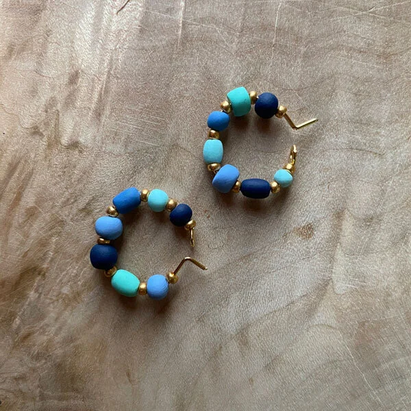 HAPPY_HOOPS_aqua_darkblue_lightblue.jpg