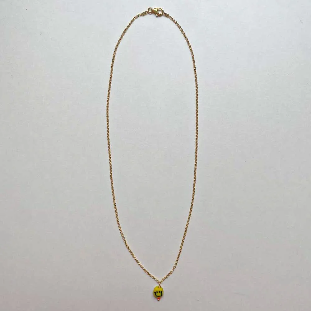 MINI_CHARM_NECKLACE_smiley_02.jpg