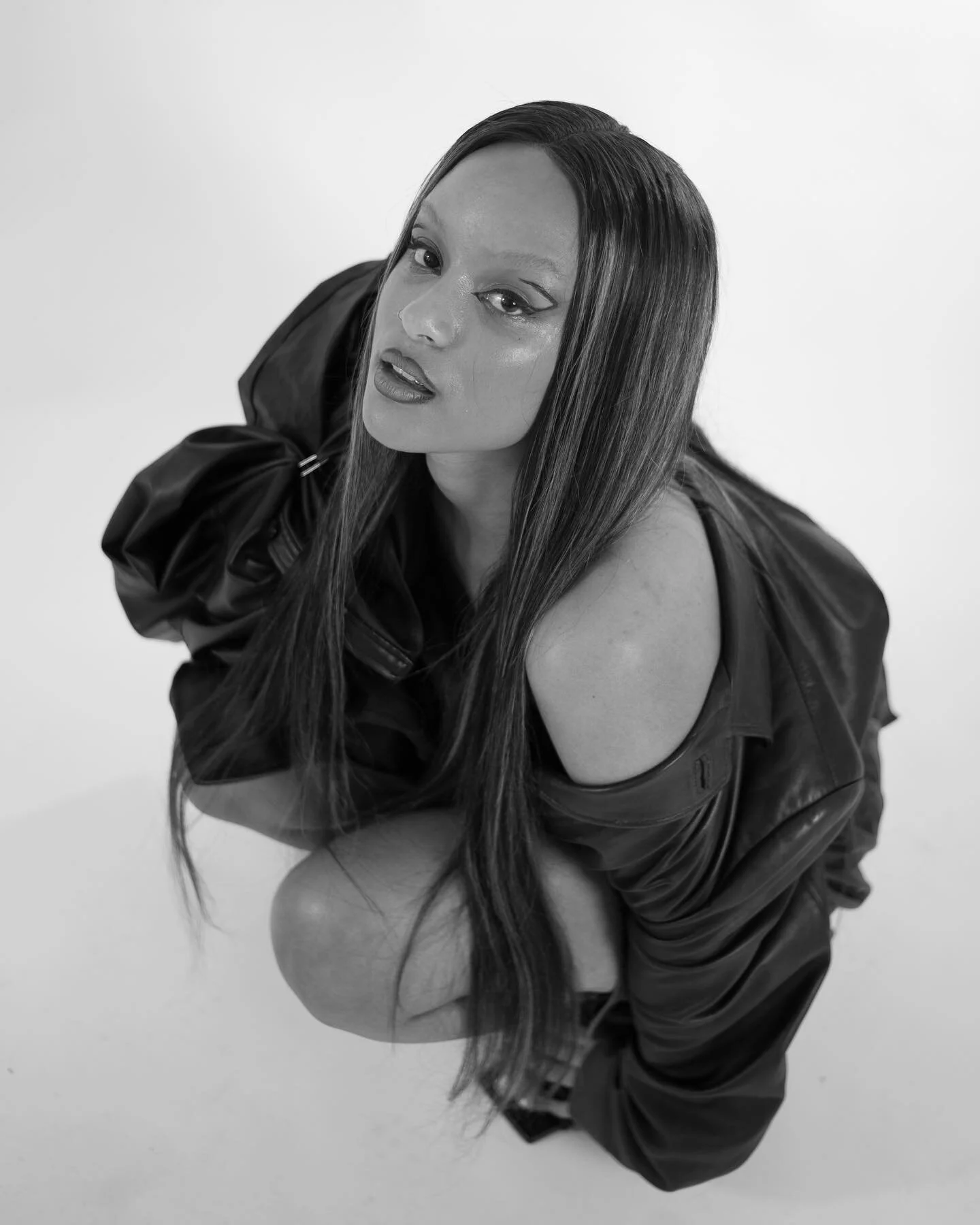 Shot some bts of @imaniselina while doing light assisting for @timeisindifferent ❤️