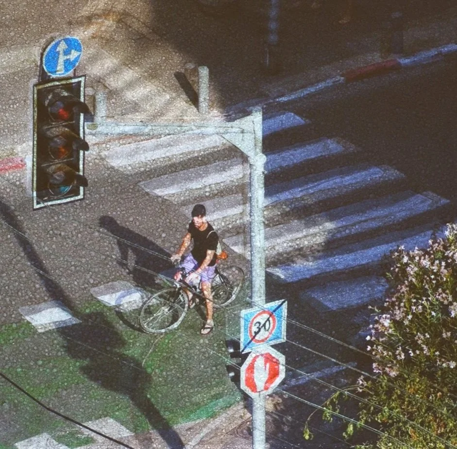 Exuberant Confusion, 2022-2023, Handmade paper, cotton thread, single-channel silent video projection presented in an infinite loop