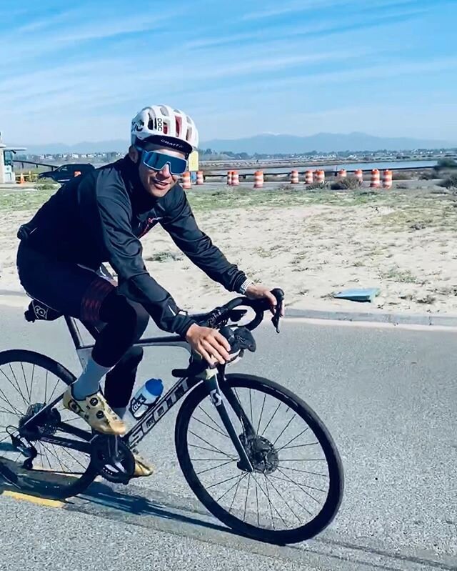 Can&rsquo;t beat the sunny SoCal weather during the winter time. Chill ride today north on PCH. Photo/Vid 🎥 credit @lifeandlew  #cyclepro 
#cycleproshop #HBcycling #pchcycling #Sealbeachcycling #coffeeride