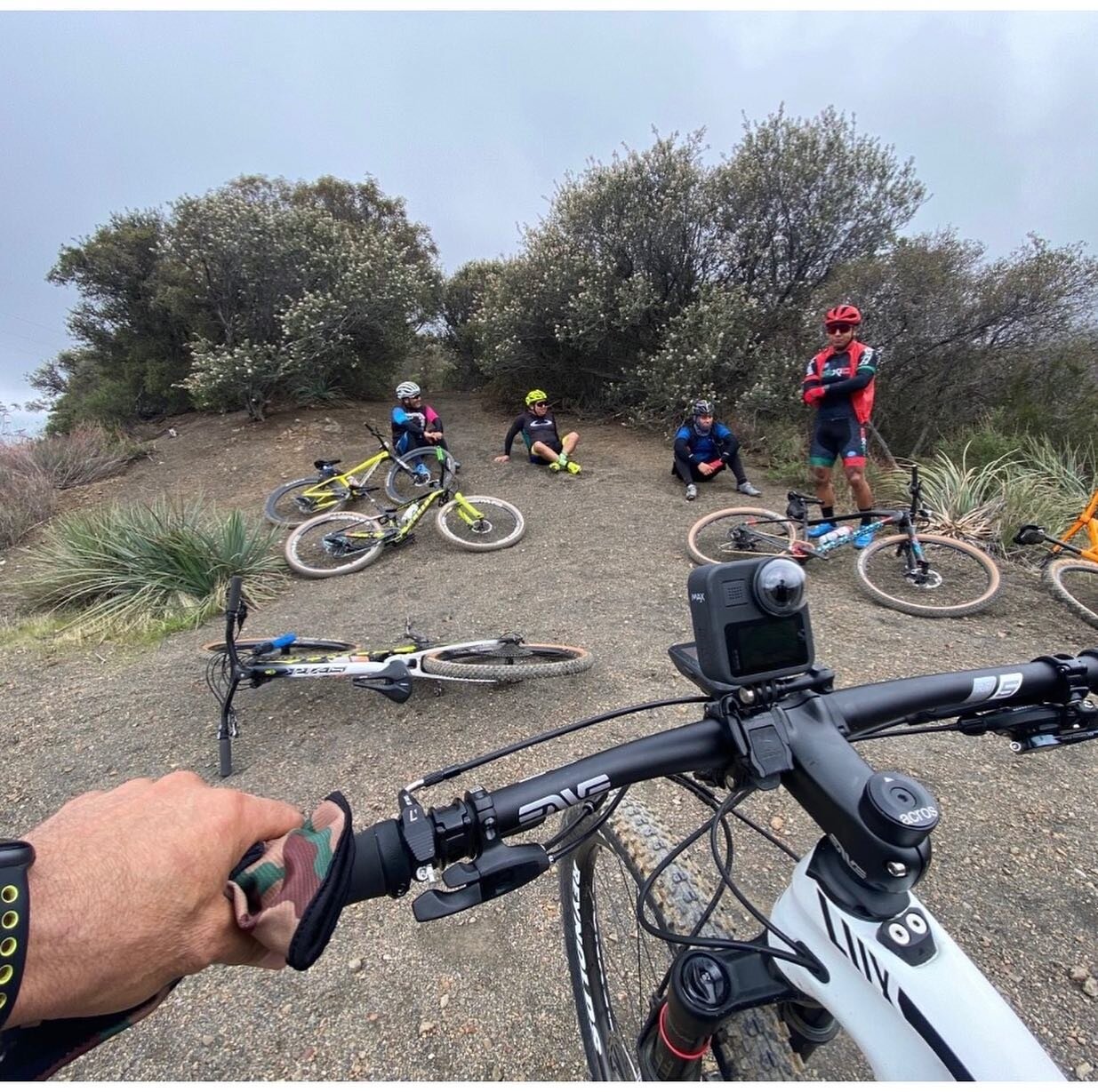 Sunday is for Mountain Bikes. Domingo es para la MTB. 
📷 : @mtb_zuniga