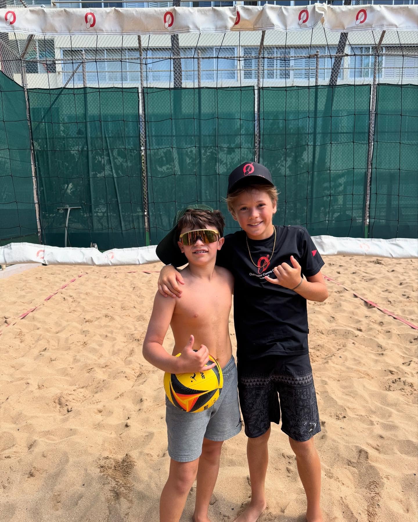 Alongside the Junior 4s tournament, we had a fun KOB tourney for the U12 boys on baby court. The boys had a blast competing and partnering with one another. 

🥇 Kai Malik Kandell
🥈 Cooper Eriksson