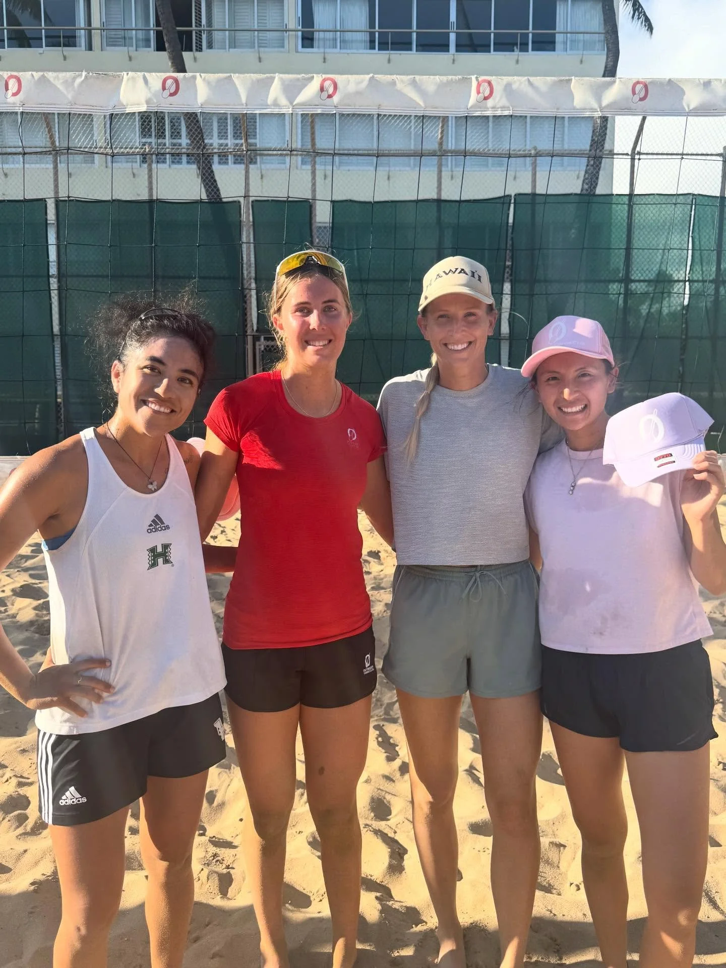 Congratulations to Kaitlyn Malaney and Bailey Devos for winning the women&rsquo;s doubles tournament on Saturday, 2/28. We had 17 teams battling it out throughout the day and making amazing plays. Our current Outrigger Canoe Club beach players came r