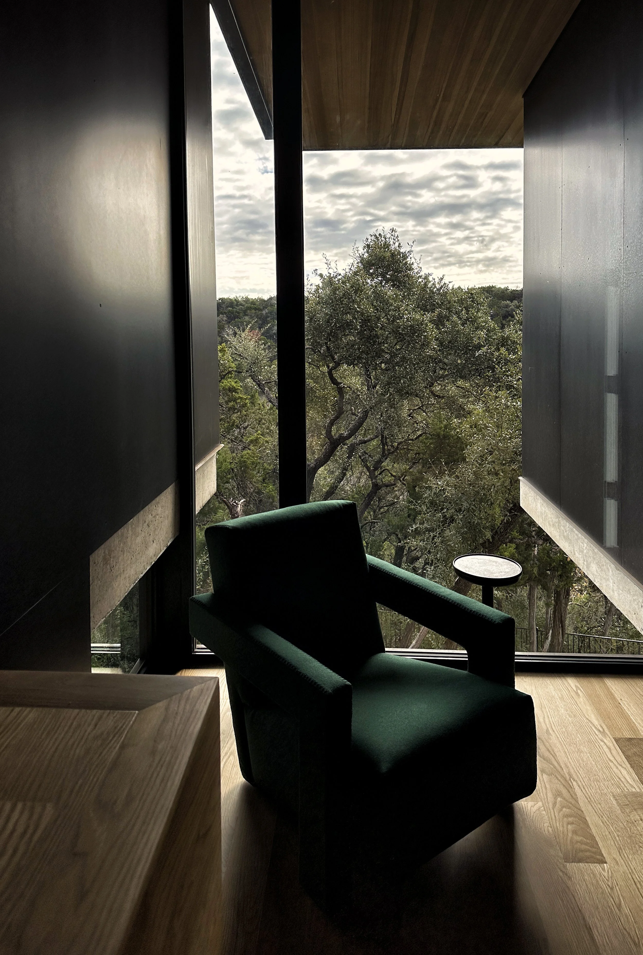 Hallway 01_Shopped.jpg