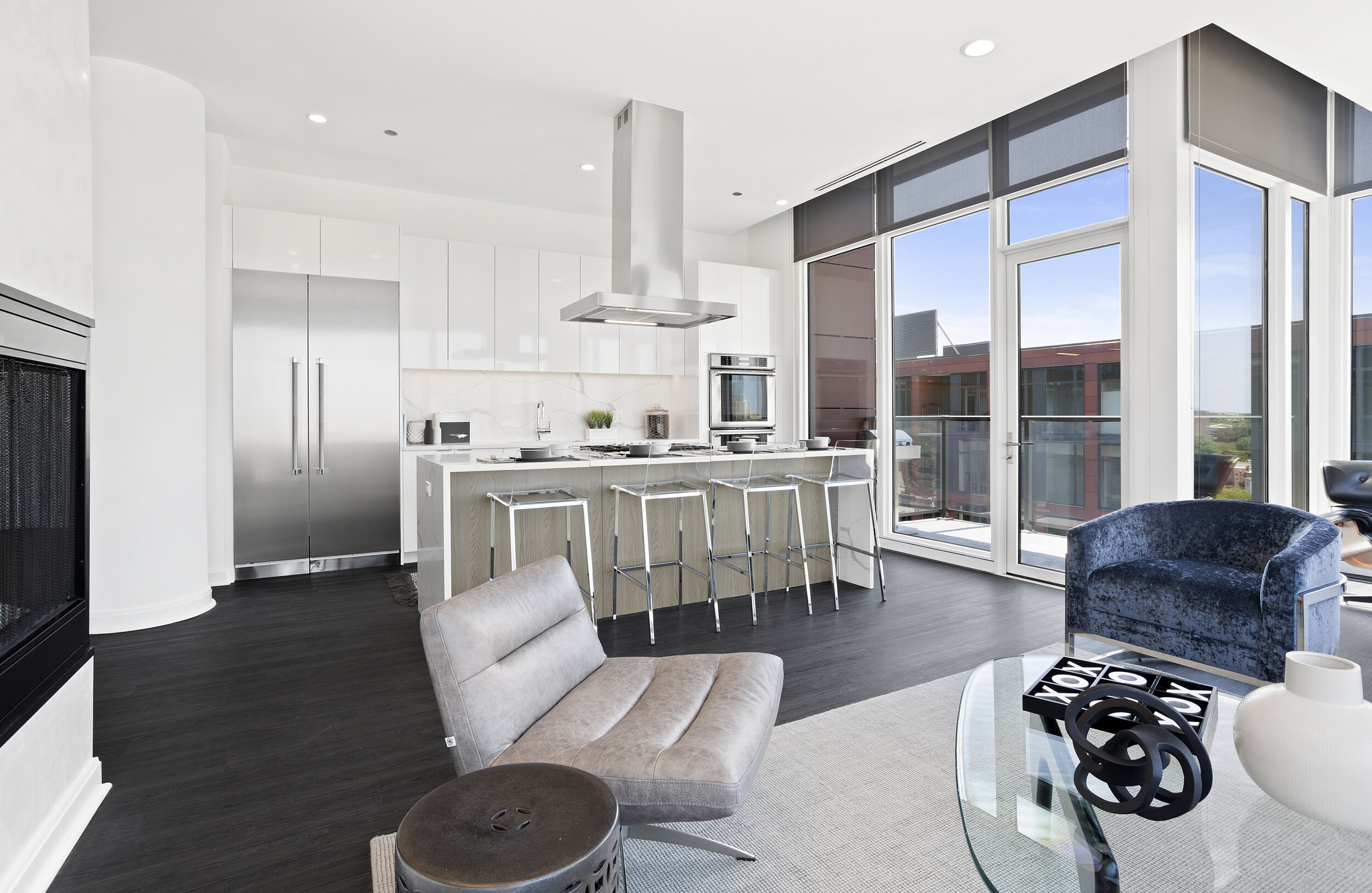 pdetphotography-luxurychicagoapt-elevatelincolnpark-1005 (11).jpg