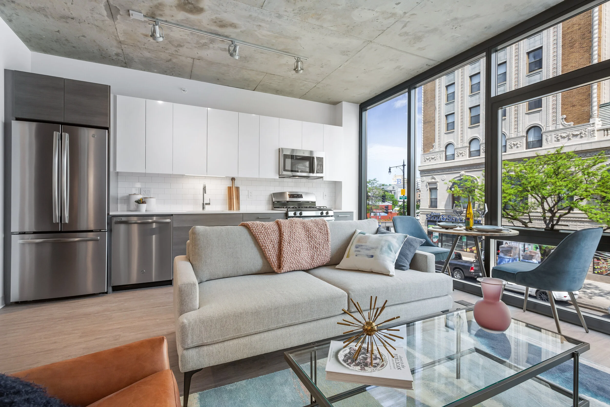 pdetphotography-luxurylivingchicago-4555sheridan-jrbedroom  (10).jpg