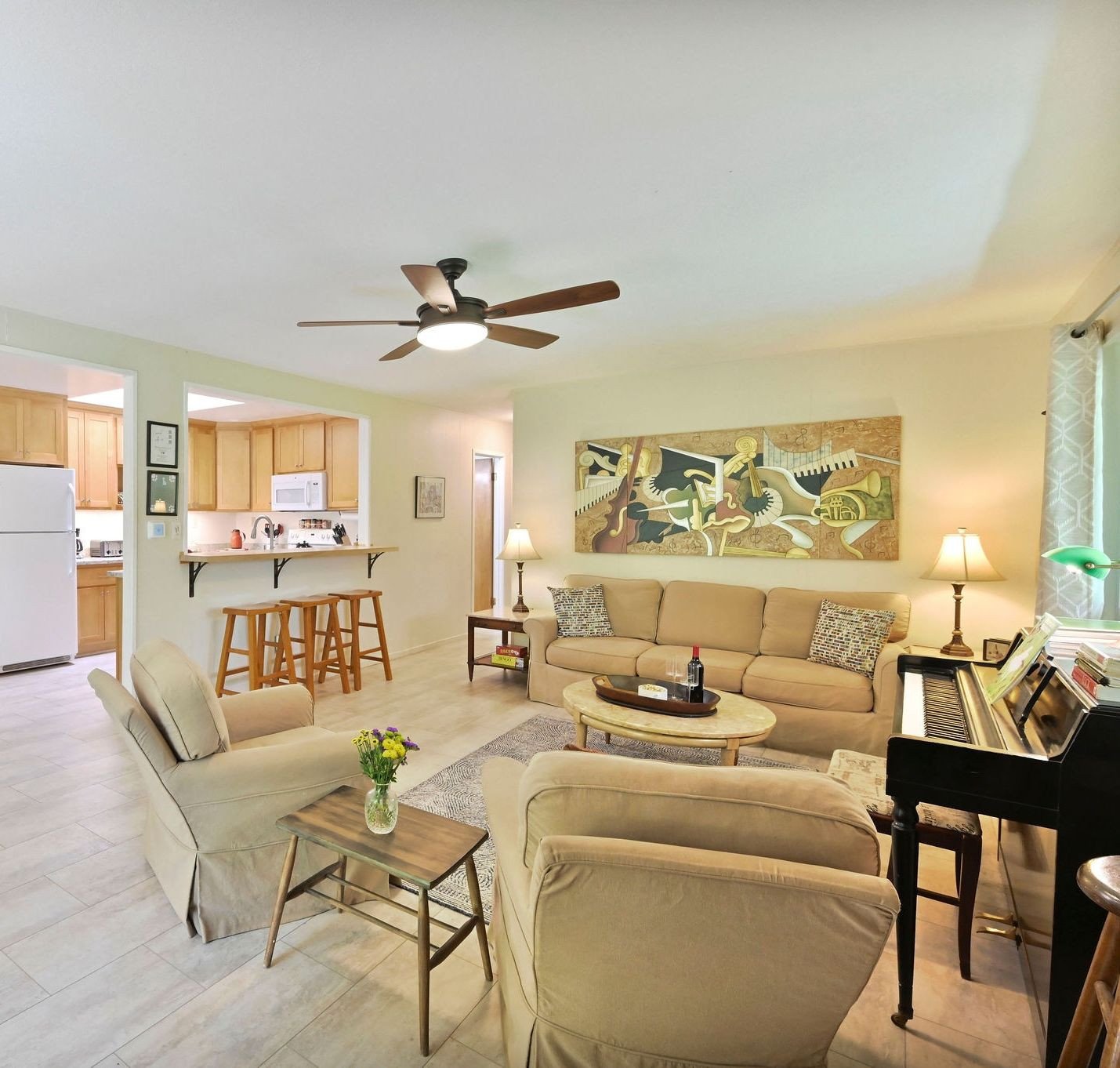 🤩🍷Are you looking to join in the fun of the Spring Wine Weekend happening April 26th and 27th in downtown Murphys?⁠
⁠
We have an opening at Happy Hollow for that weekend. ⁠
📍 568 Sheep Ranch Rd⁠
🛌🏻4BR, 2BA, sleeps 8⁠
🚶🏽located one block off Ma