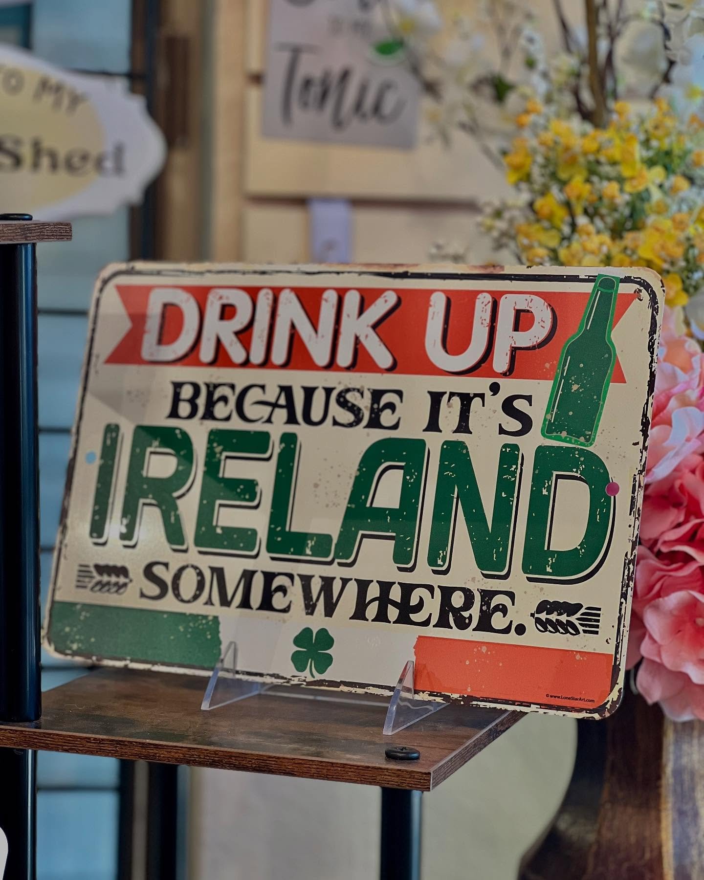 🍷☘️ The weekend&rsquo;s calling and Murphys is pouring. Escape to wine country charm, raise a glass, and stay a while.