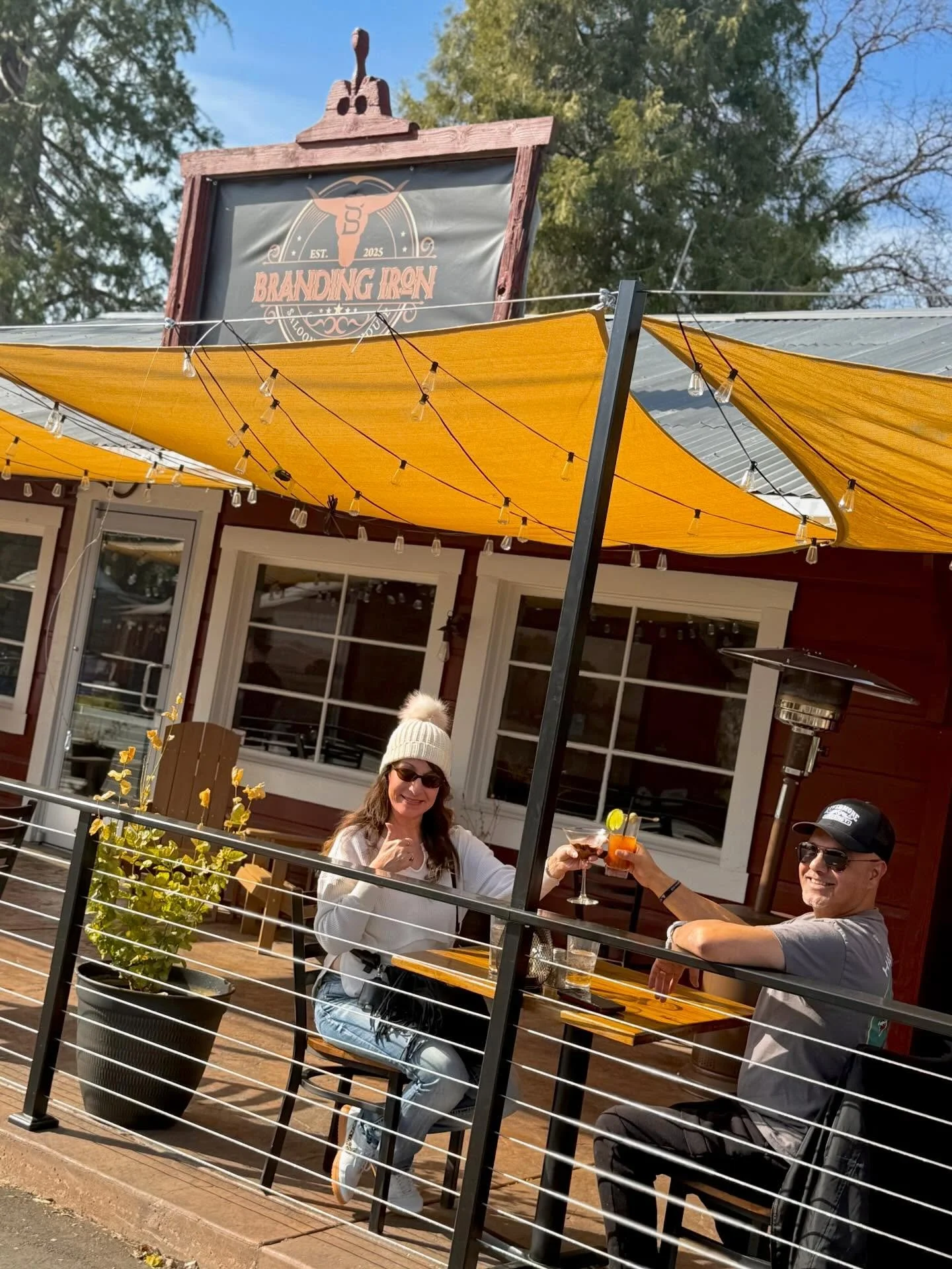 Good times happen outside in Murphys 🍻

And with this unusually warm mid-60s weather, it&rsquo;s the perfect excuse to visit The Branding Iron Saloon - and enjoy a stay at one of our vacation homes 🛌