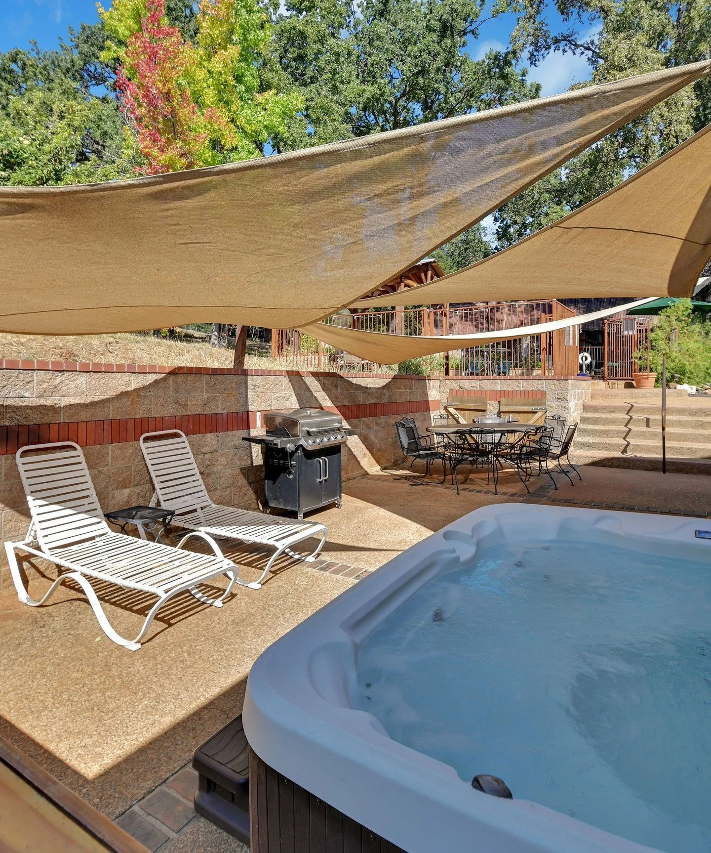 The Villaat Val du Vino ⭐️⭐️⭐️⭐️⭐️⁠
"This was a truly amazing place to stay! It&rsquo;s within walking distance (5 min) of a dozen wine tasting rooms in Murphys, CA. Next to the Val Du Vino winery, but on its own driveway nestled a little away i