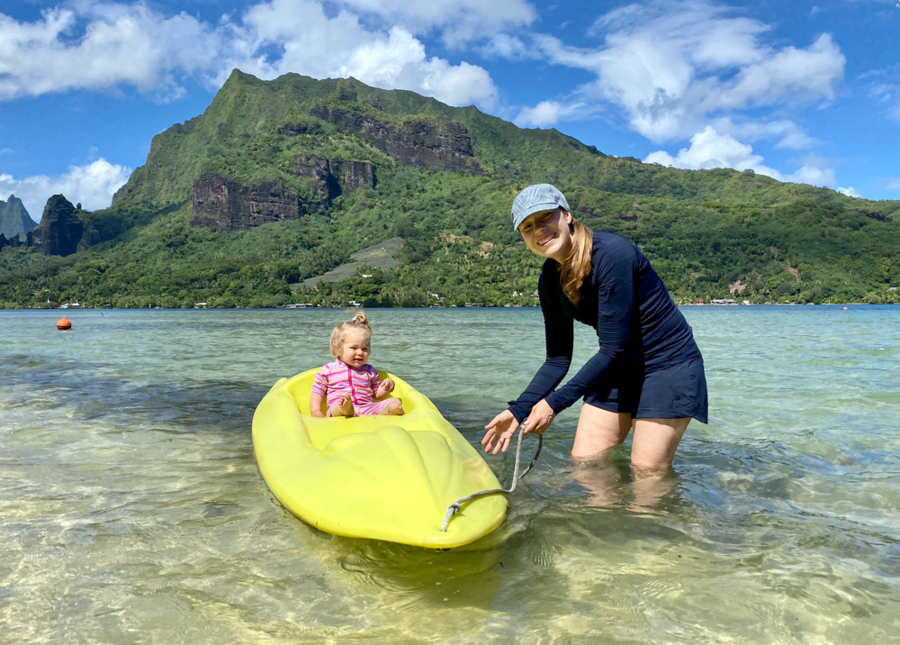 Moorea canoe.png