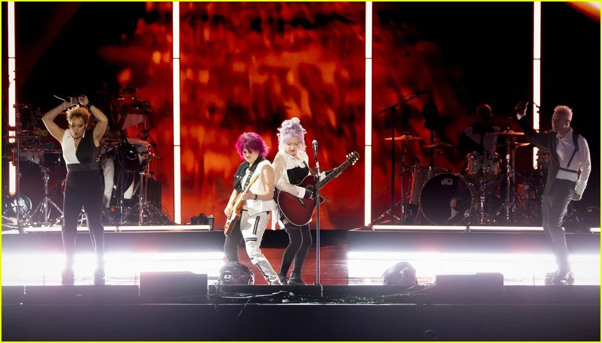 cyndi-lauper-tribute-cbs-21.jpg