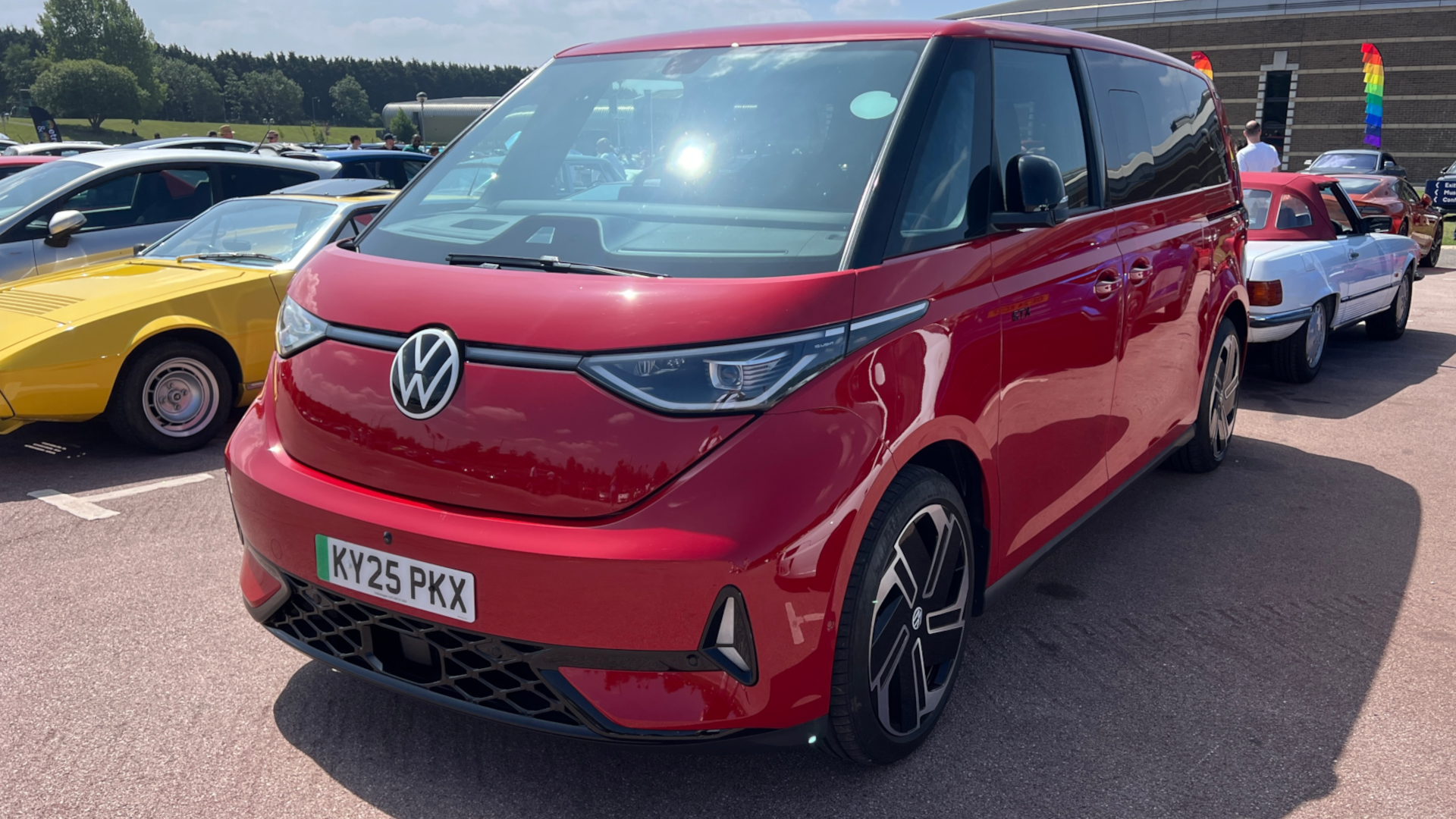 Petrol_and_Pride_2025_VW_IDBuzz_GTX.png