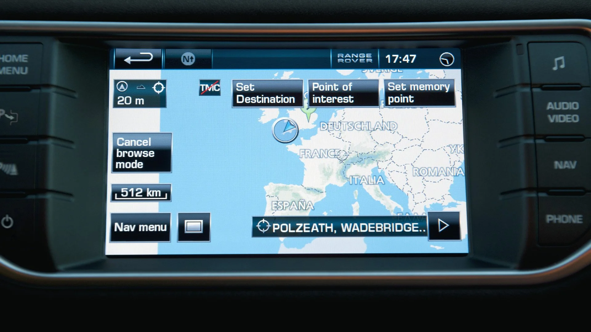 Range_Rover_Evoque_2011_red_infotainment.jpg
