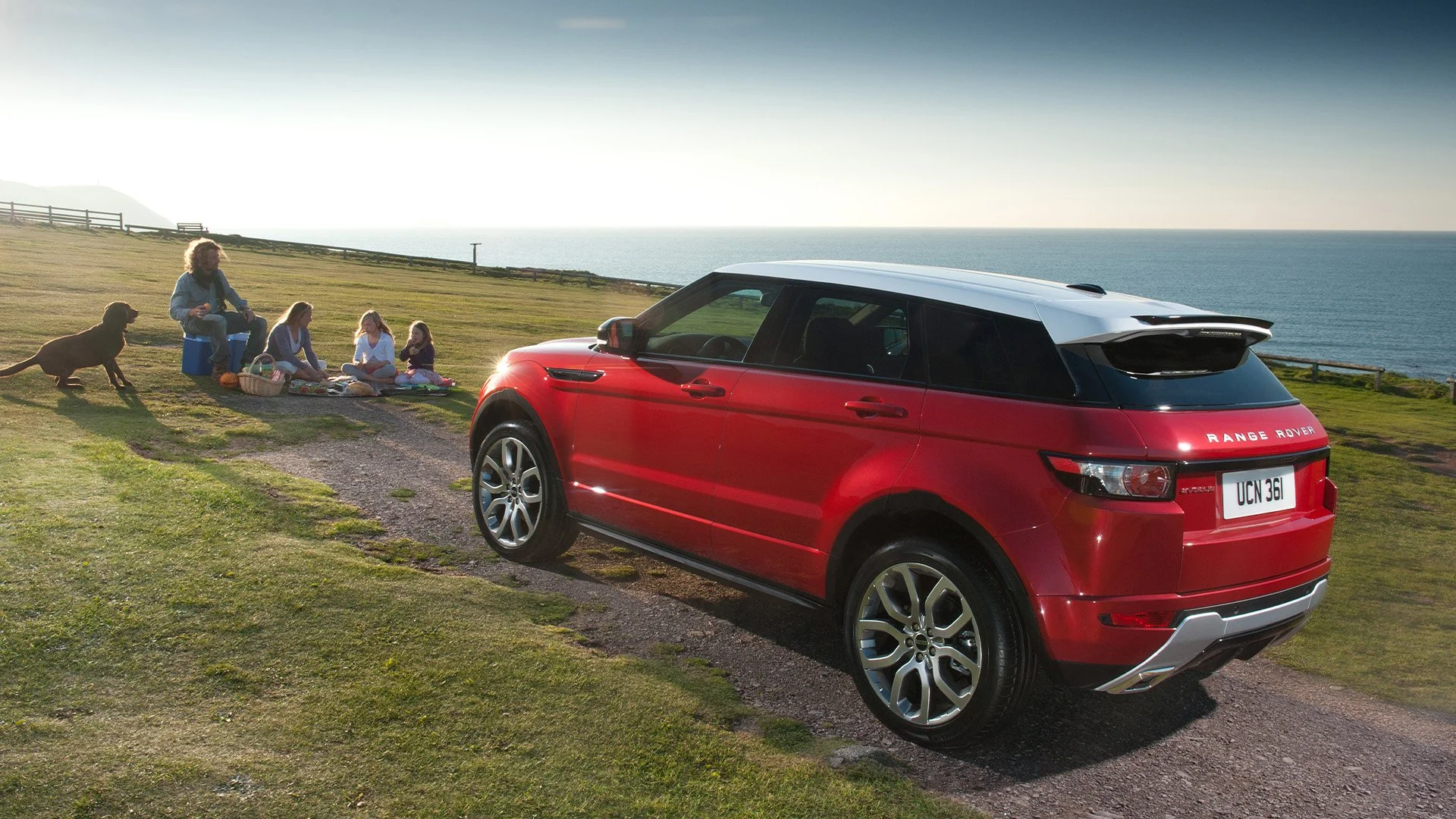 Range_Rover_Evoque_2011_red_rear.jpg
