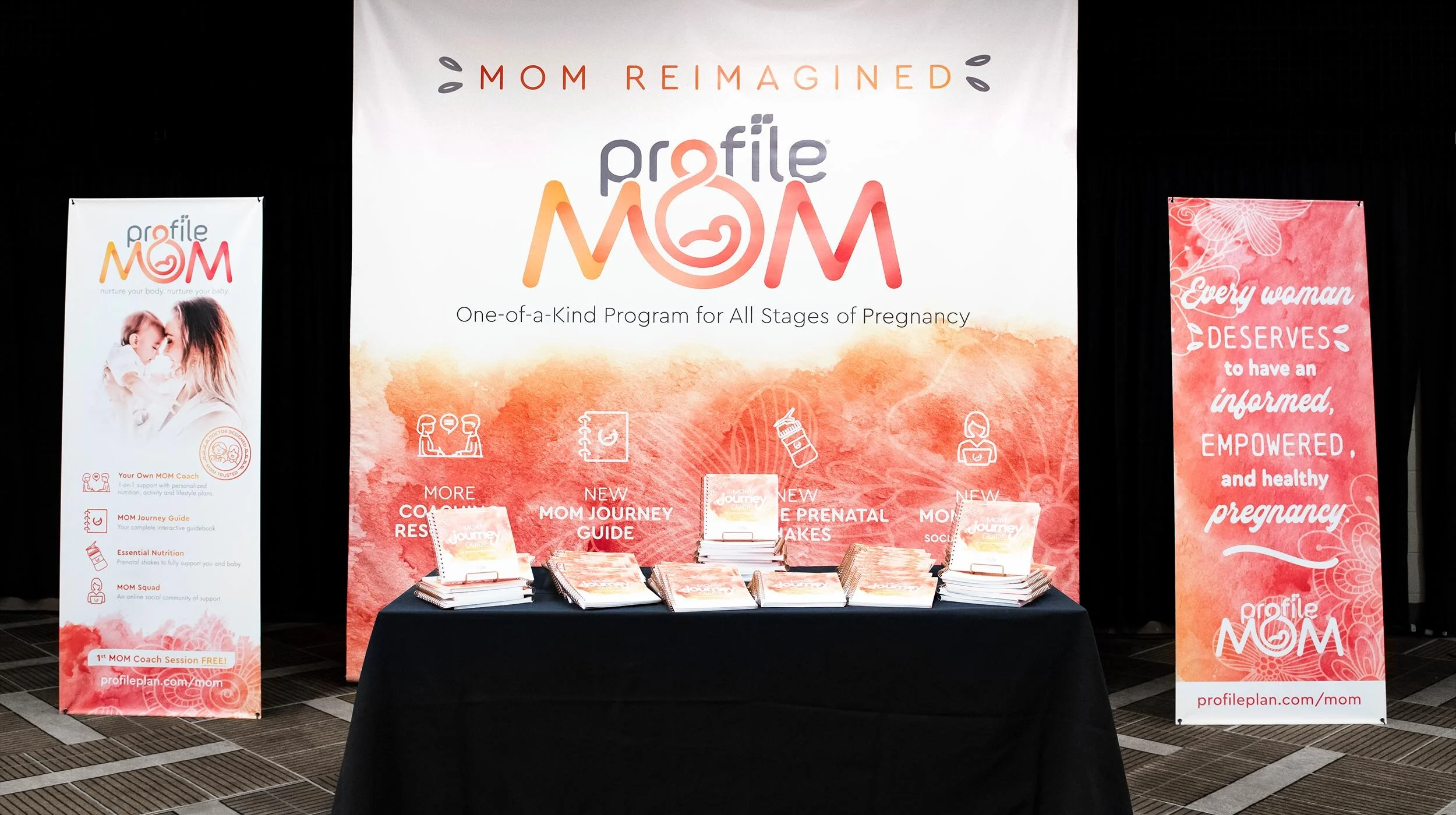 profile-mom-event-booth2-thomas-christiansen-brand-design.jpg