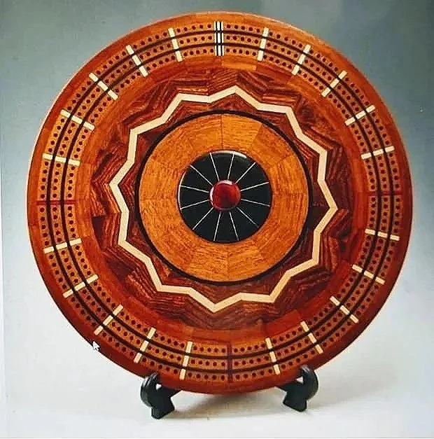 Segmented Cribbage Board